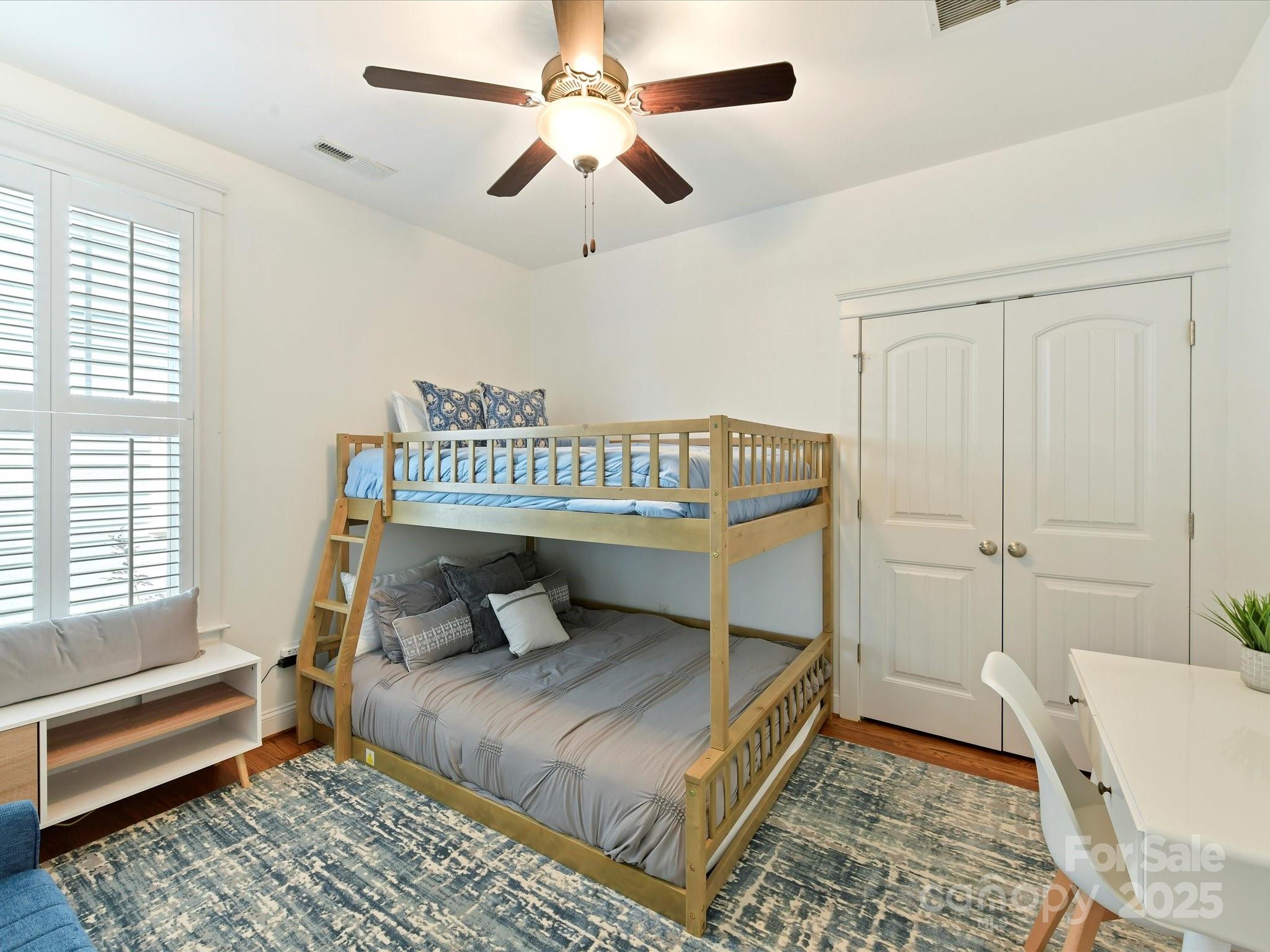 152 Lavender Bloom Loop