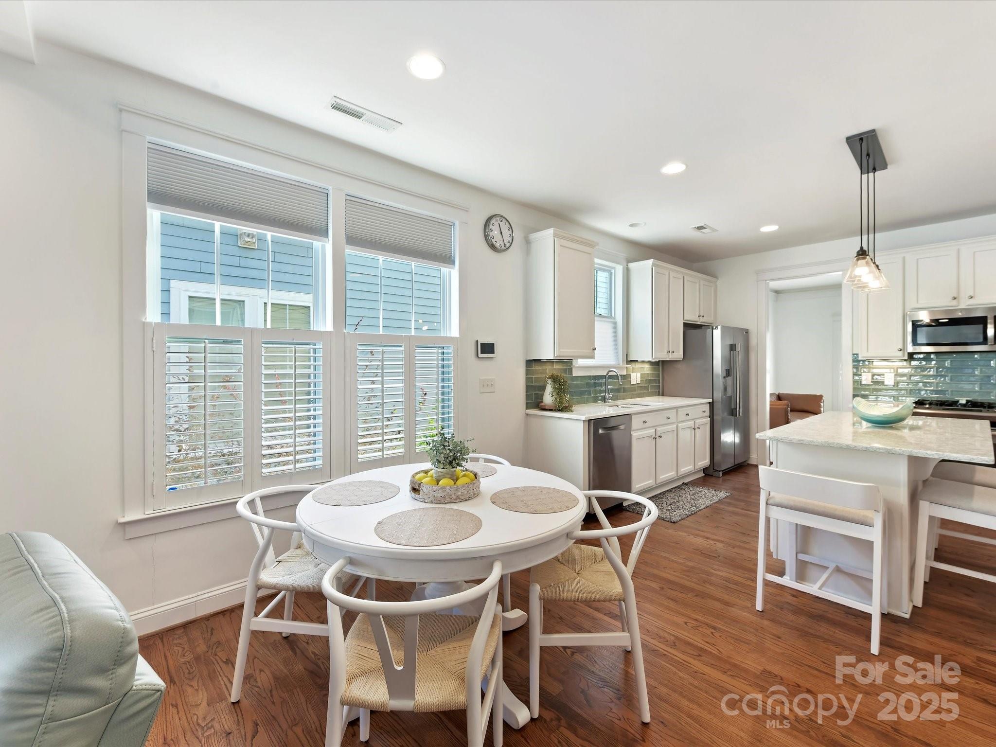 152 Lavender Bloom Loop