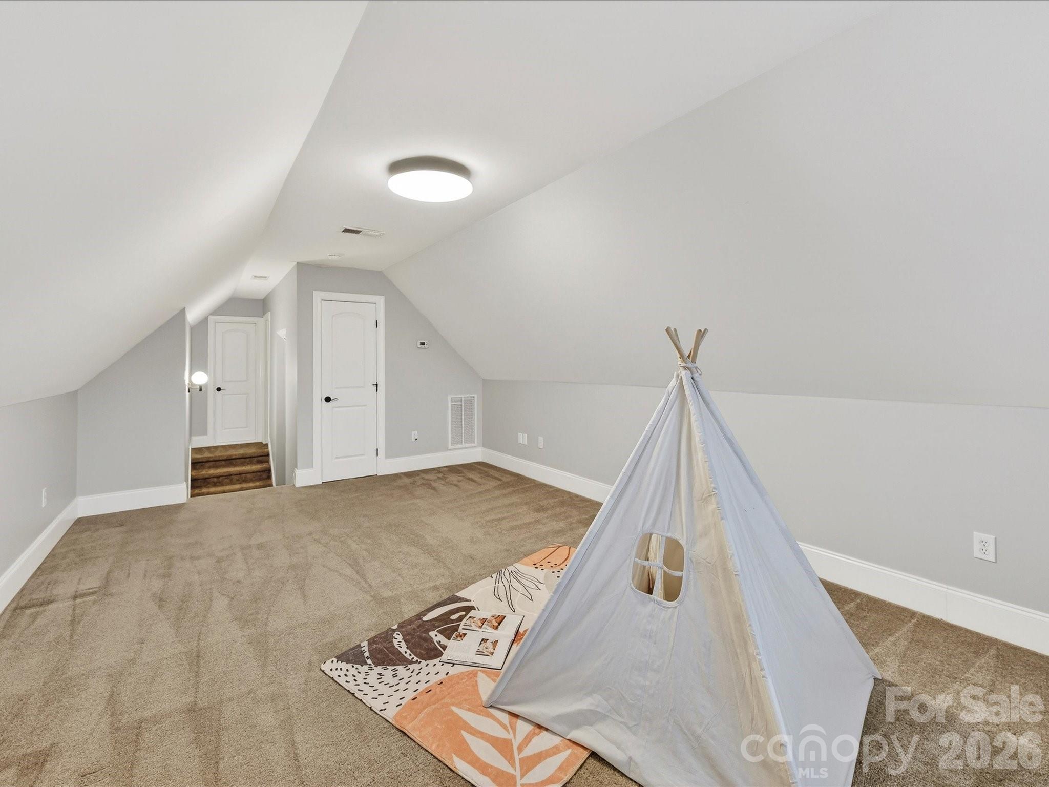 702 King Fredrick Lane SW