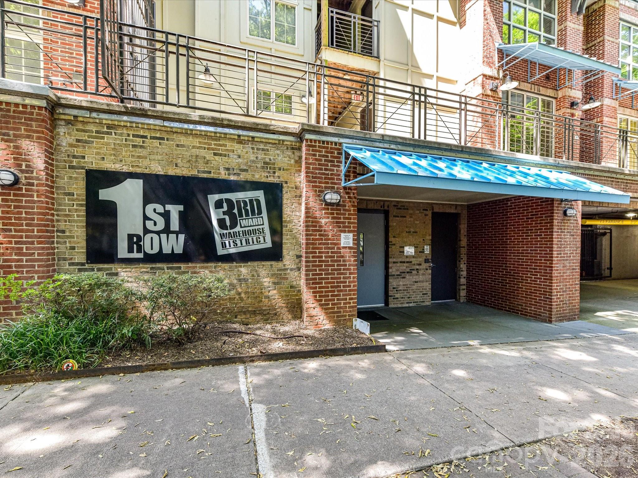 1101 W 1st Street Unit: 302