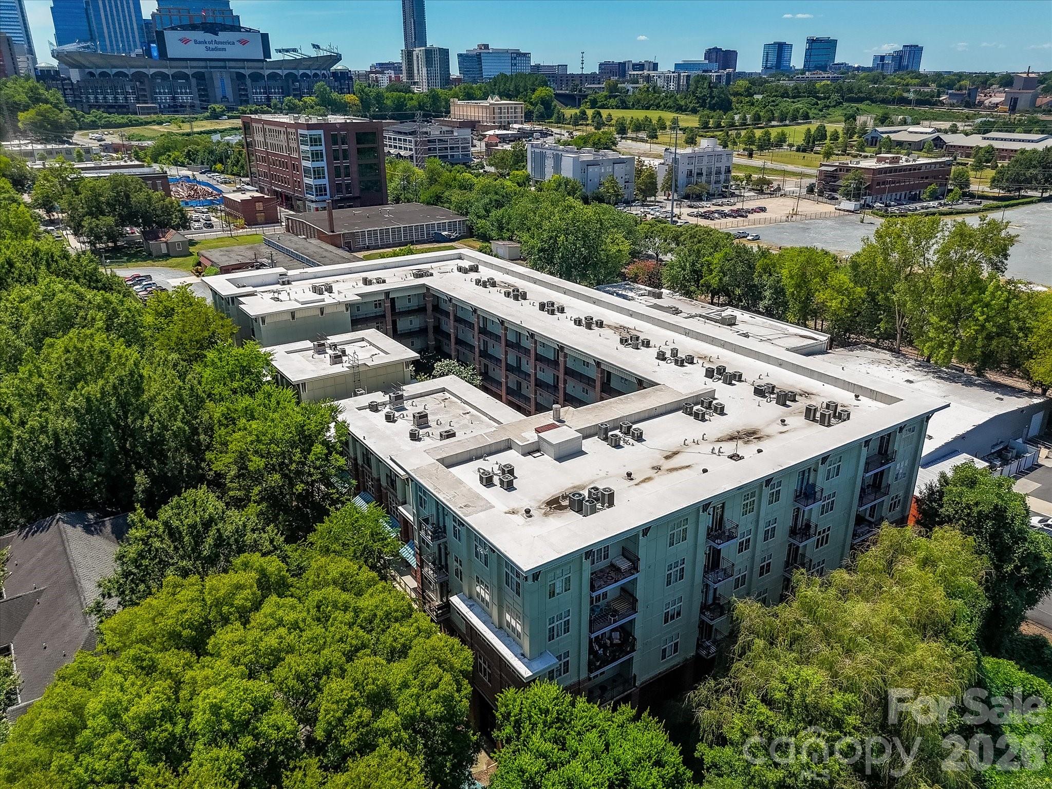 1101 W 1st Street Unit: 302