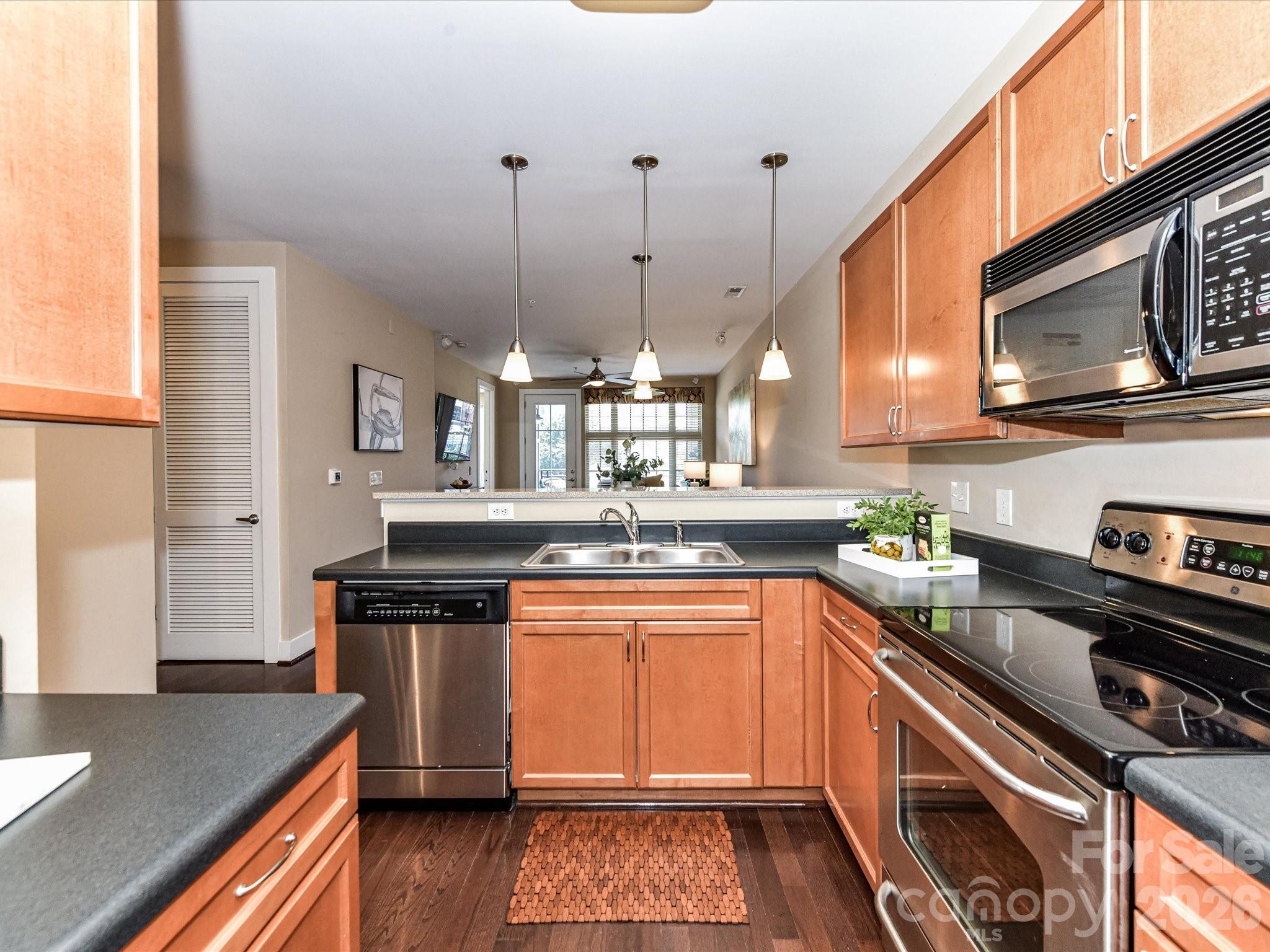 1101 W 1st Street Unit: 302