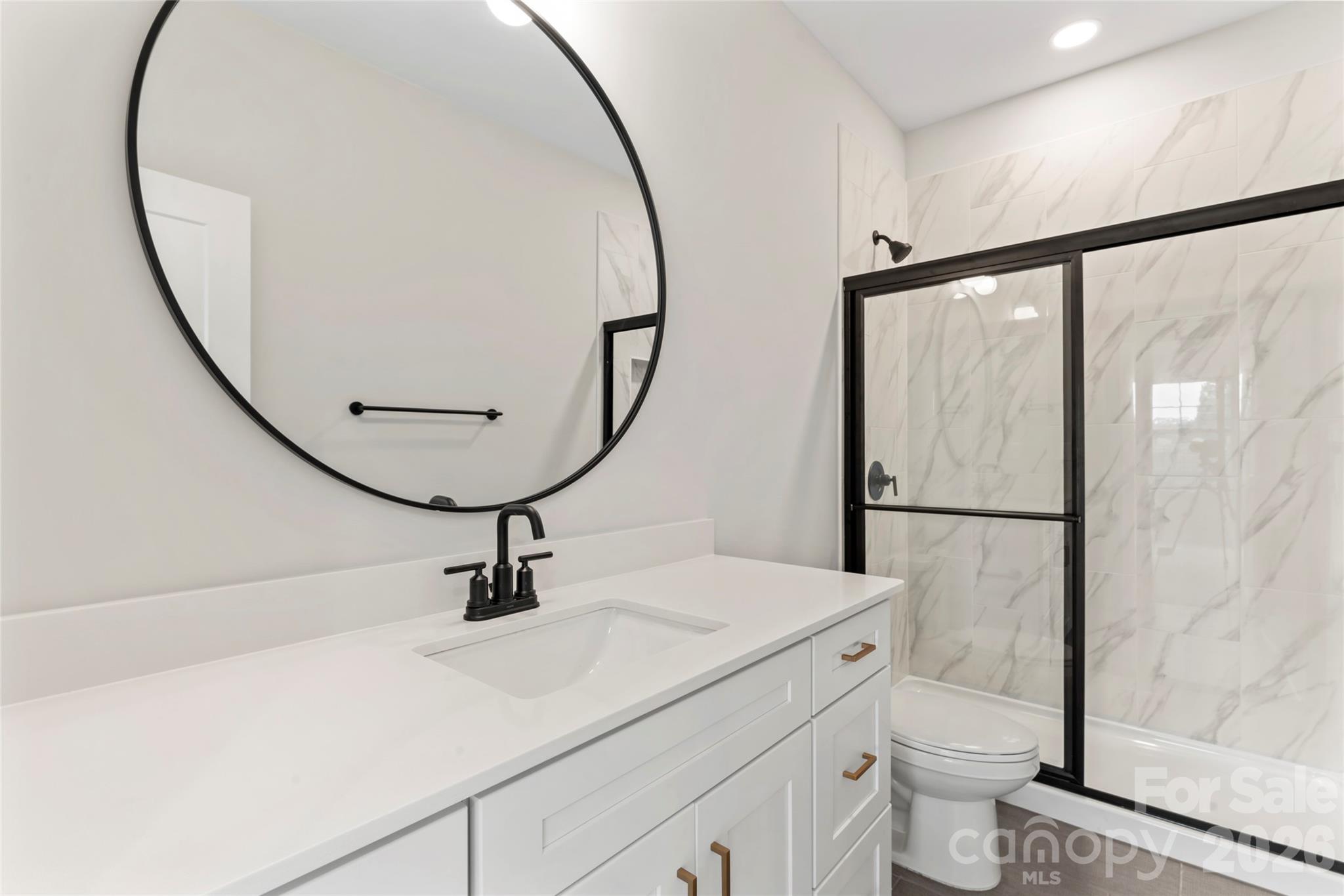 740 Falling Oak Alley Unit: 24