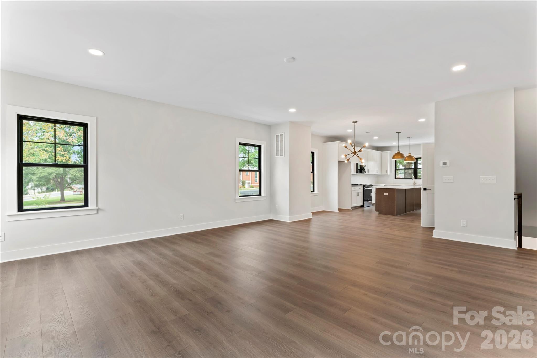 740 Falling Oak Alley Unit: 24