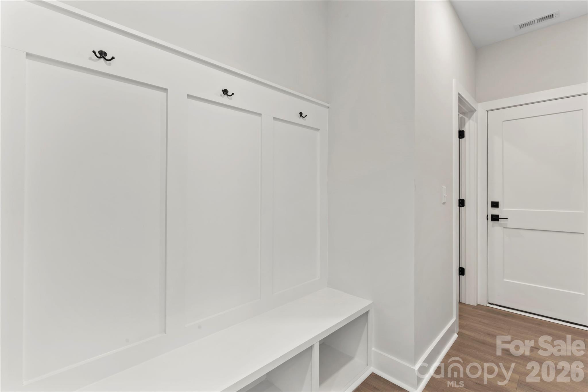 740 Falling Oak Alley Unit: 24