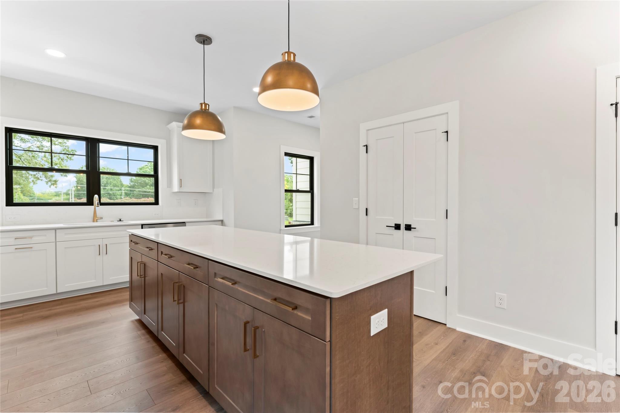 740 Falling Oak Alley Unit: 24