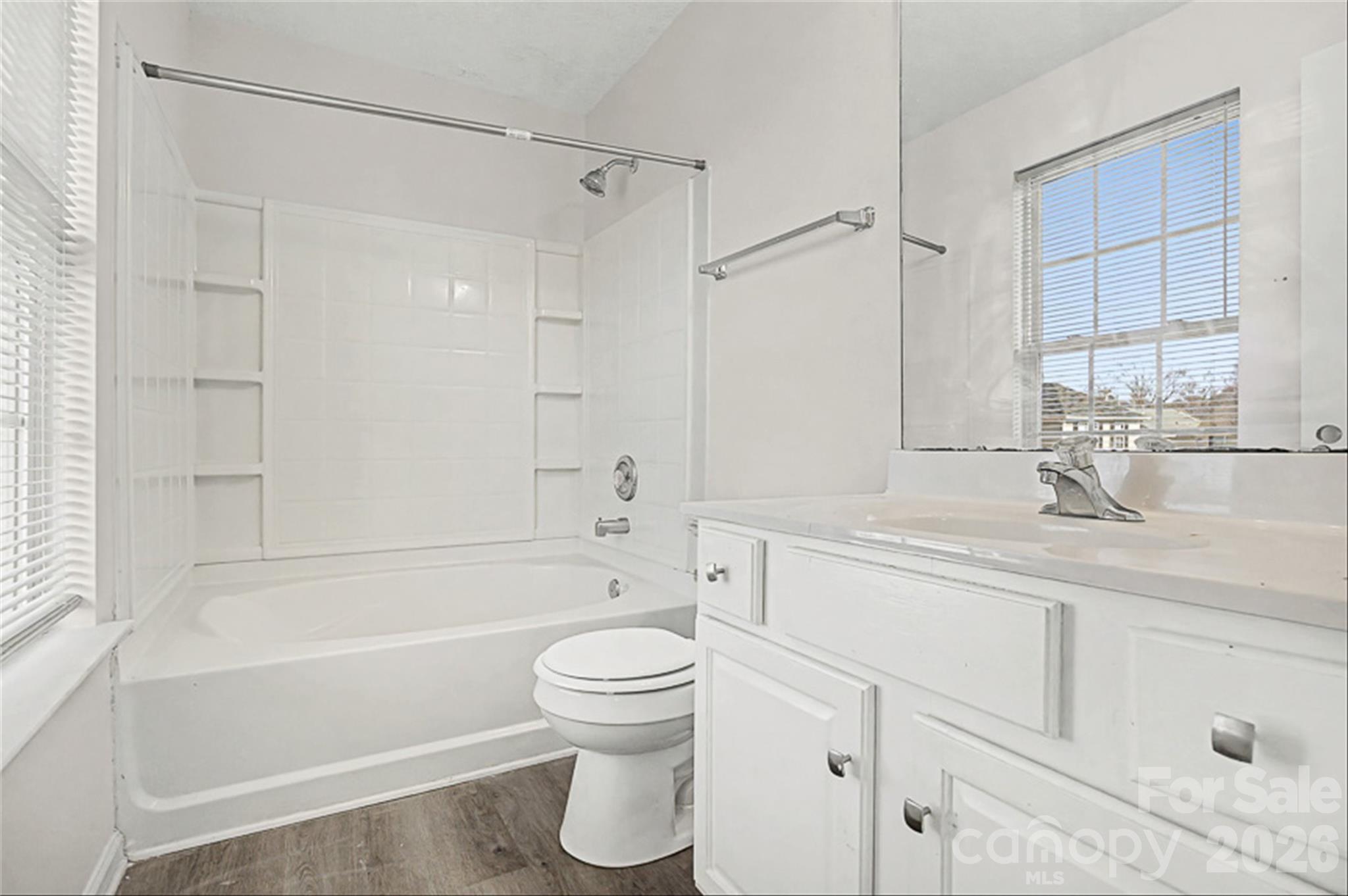 2405 Smugglers Court