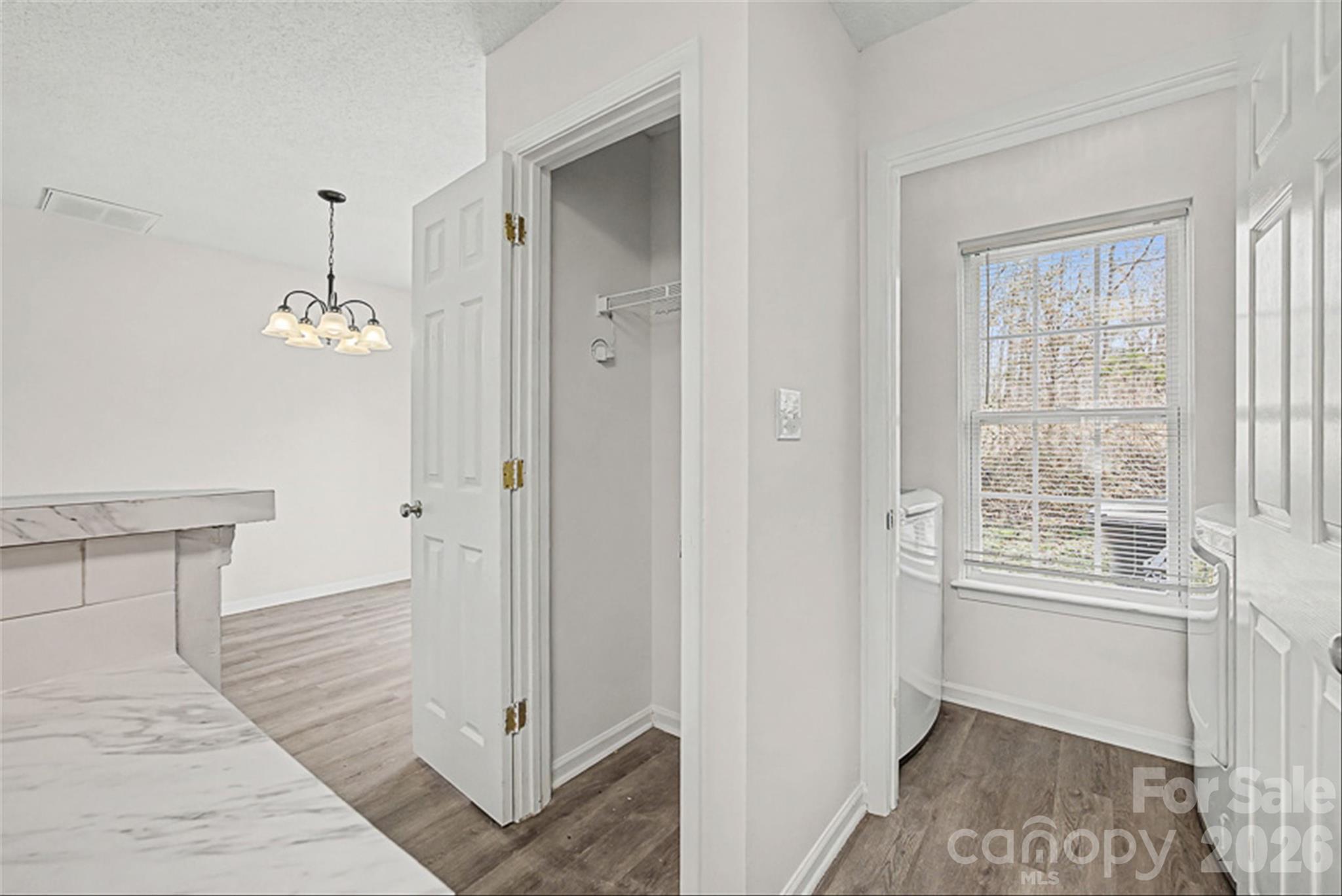 2405 Smugglers Court