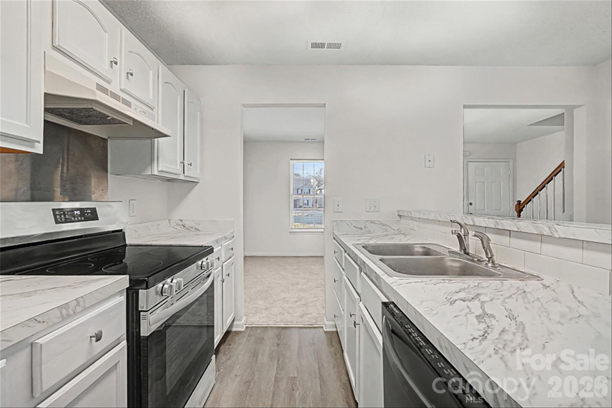 2405 Smugglers Court