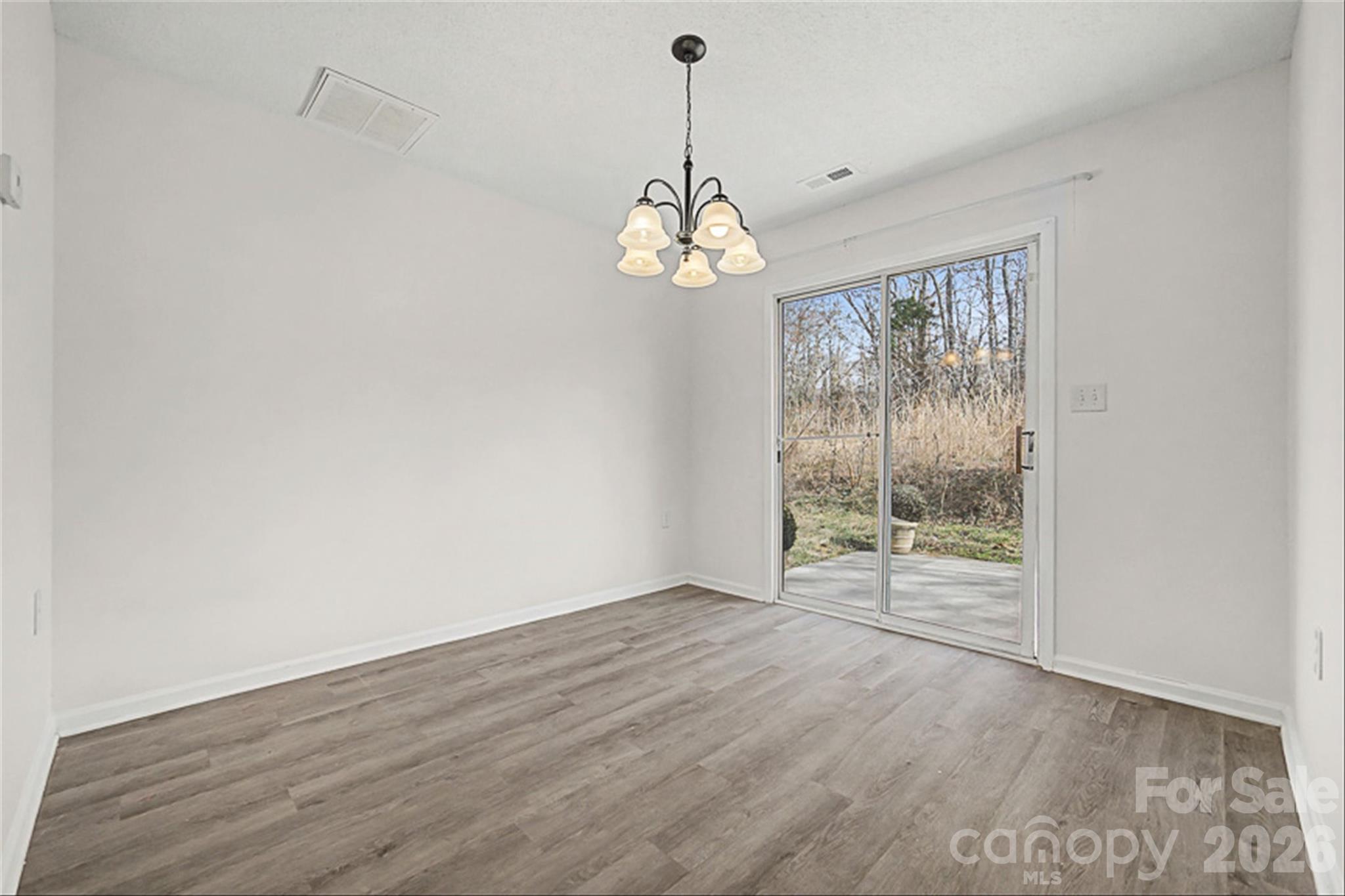 2405 Smugglers Court