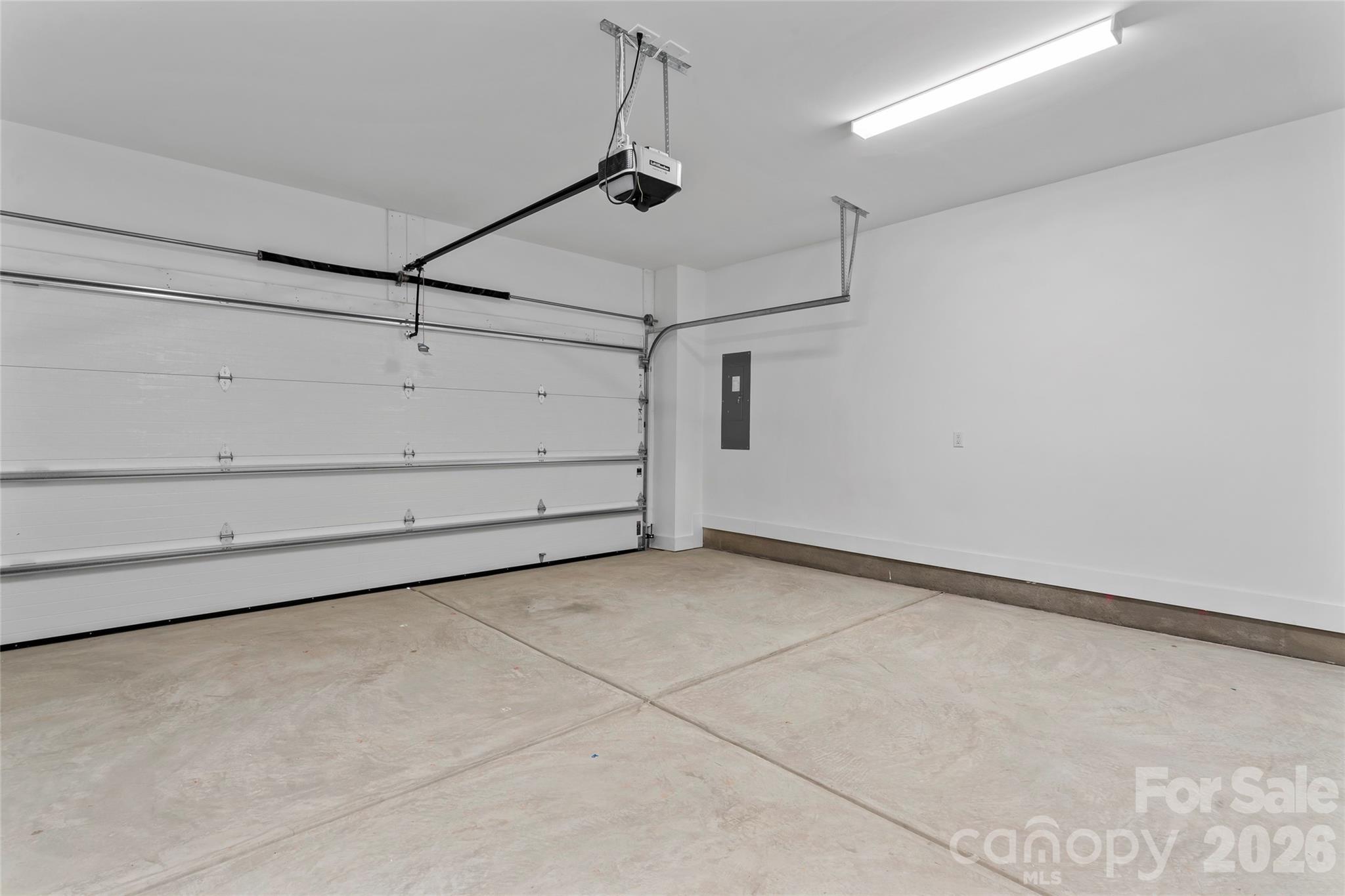 732 Falling Oak Alley