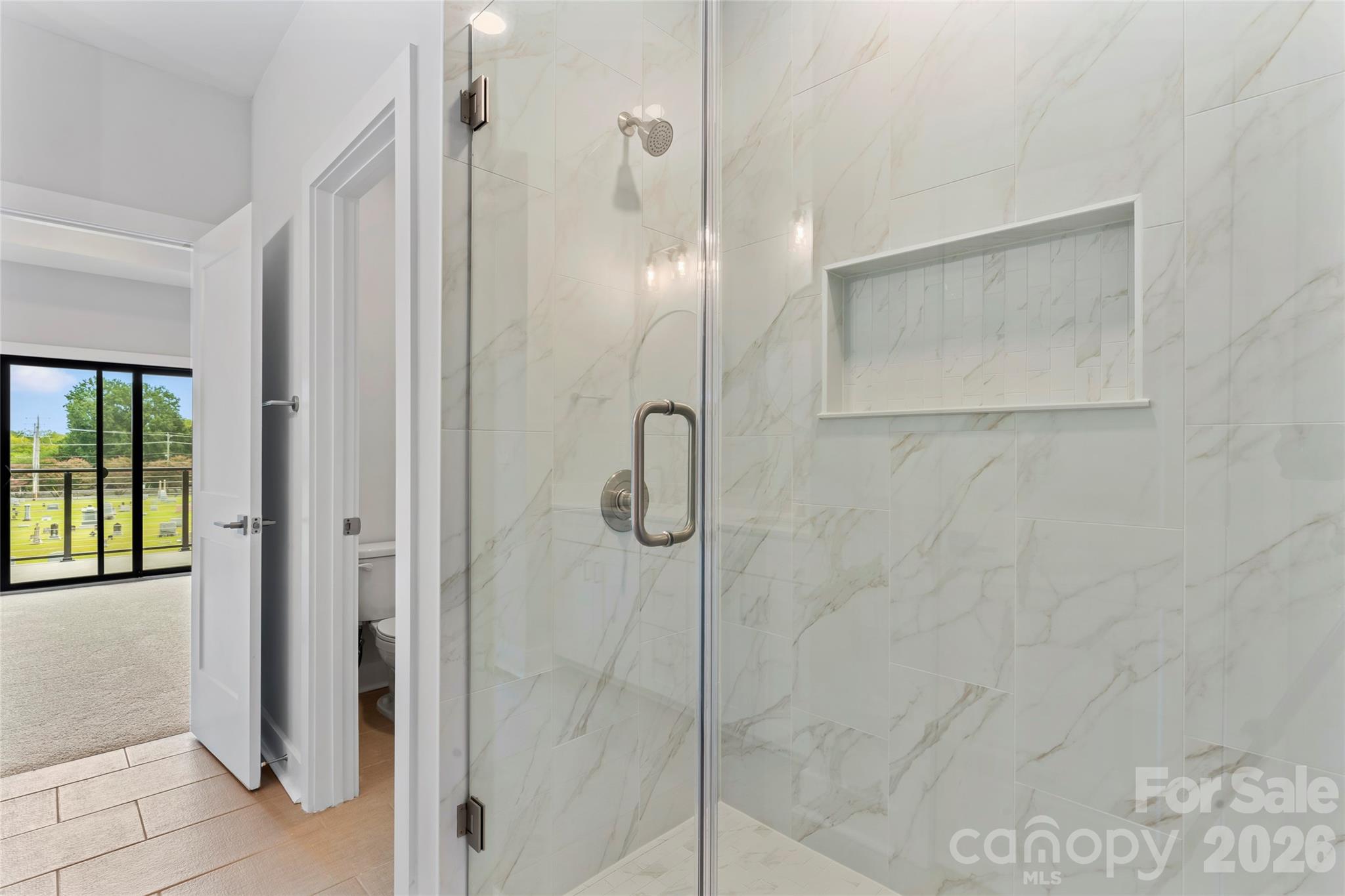 732 Falling Oak Alley