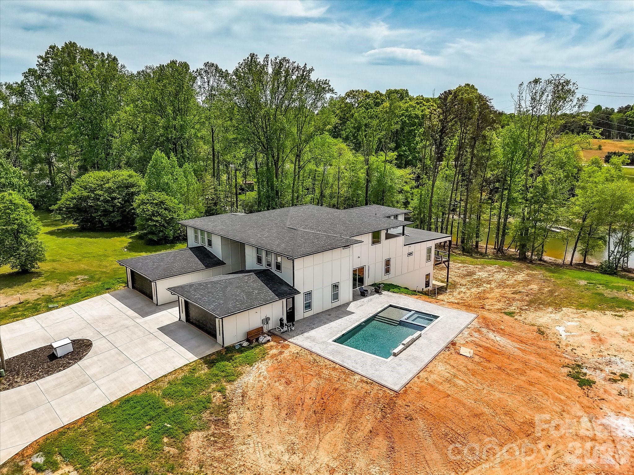 4987 Wildlife Lane