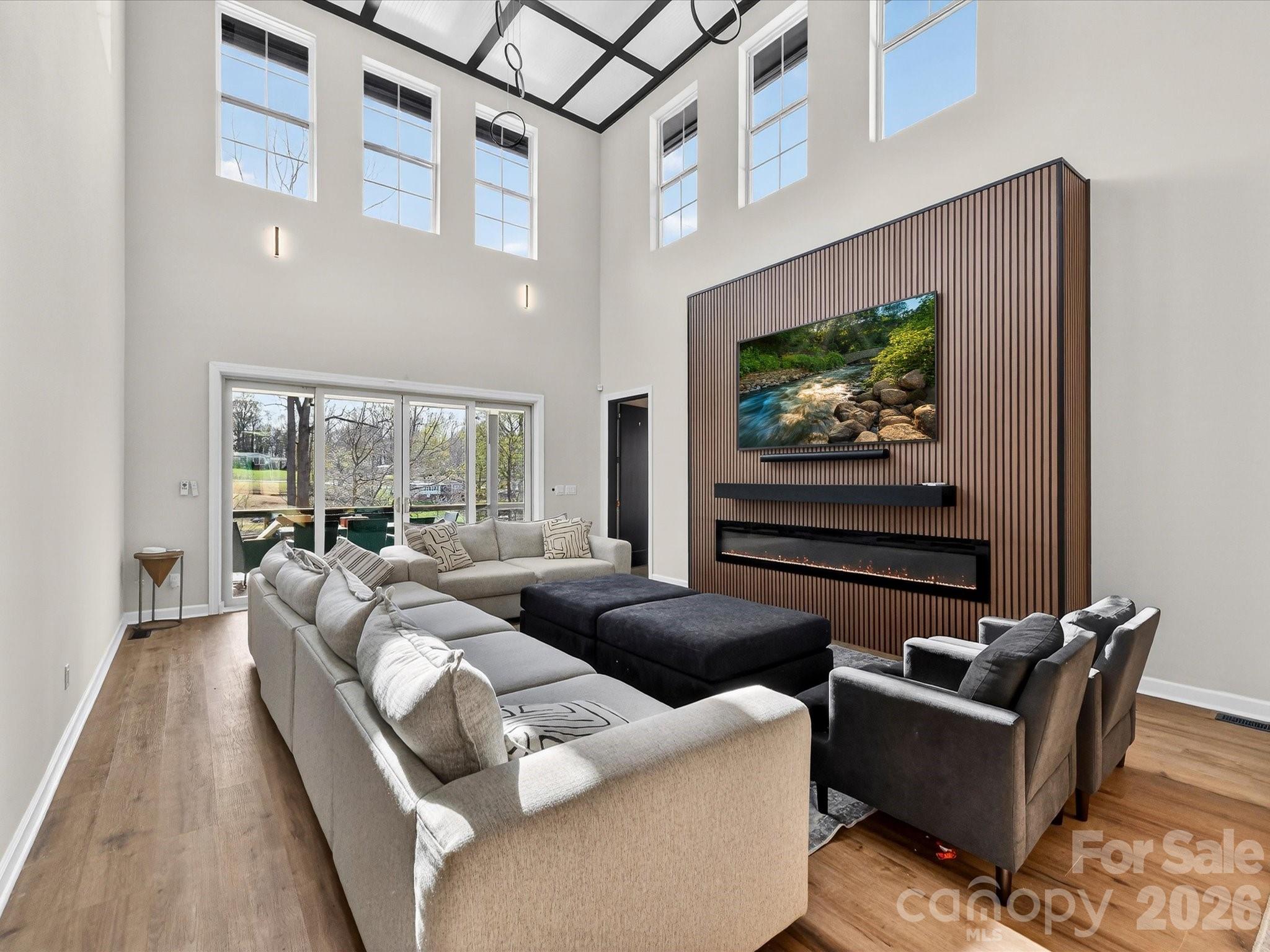 4987 Wildlife Lane