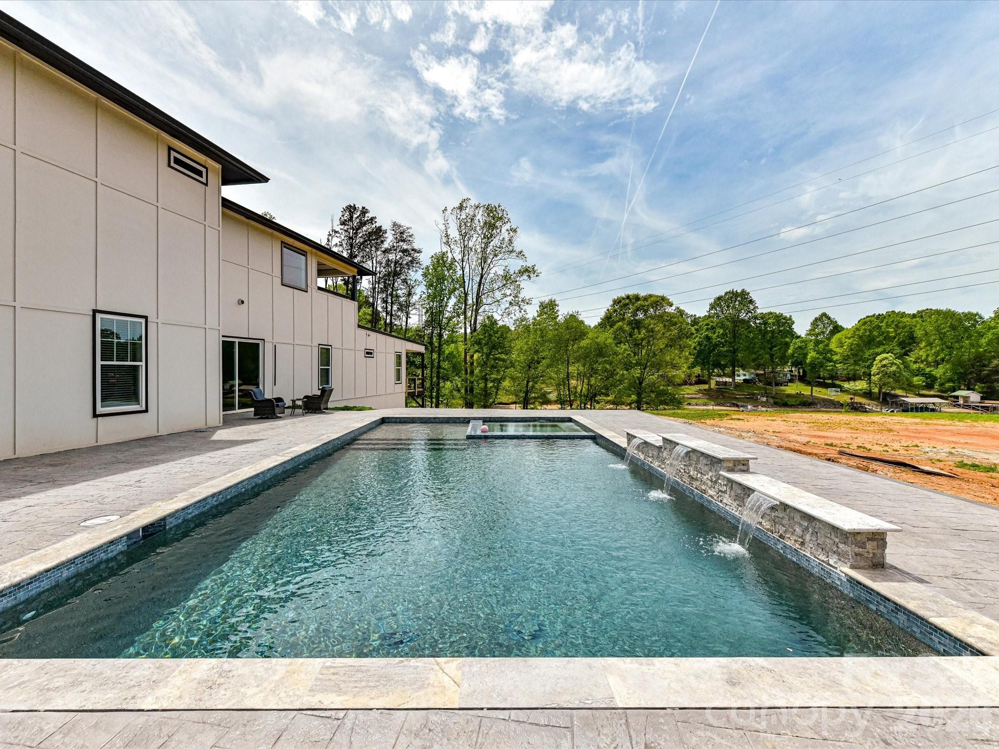 4987 Wildlife Lane