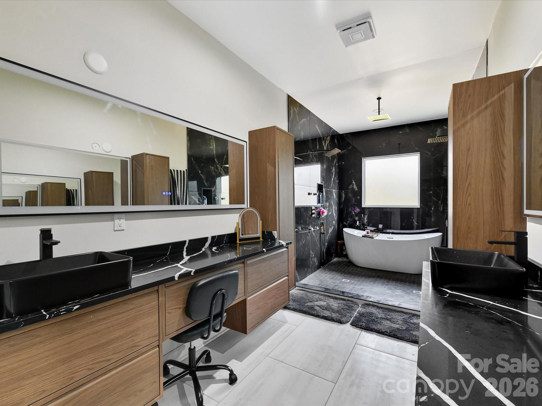 4987 Wildlife Lane