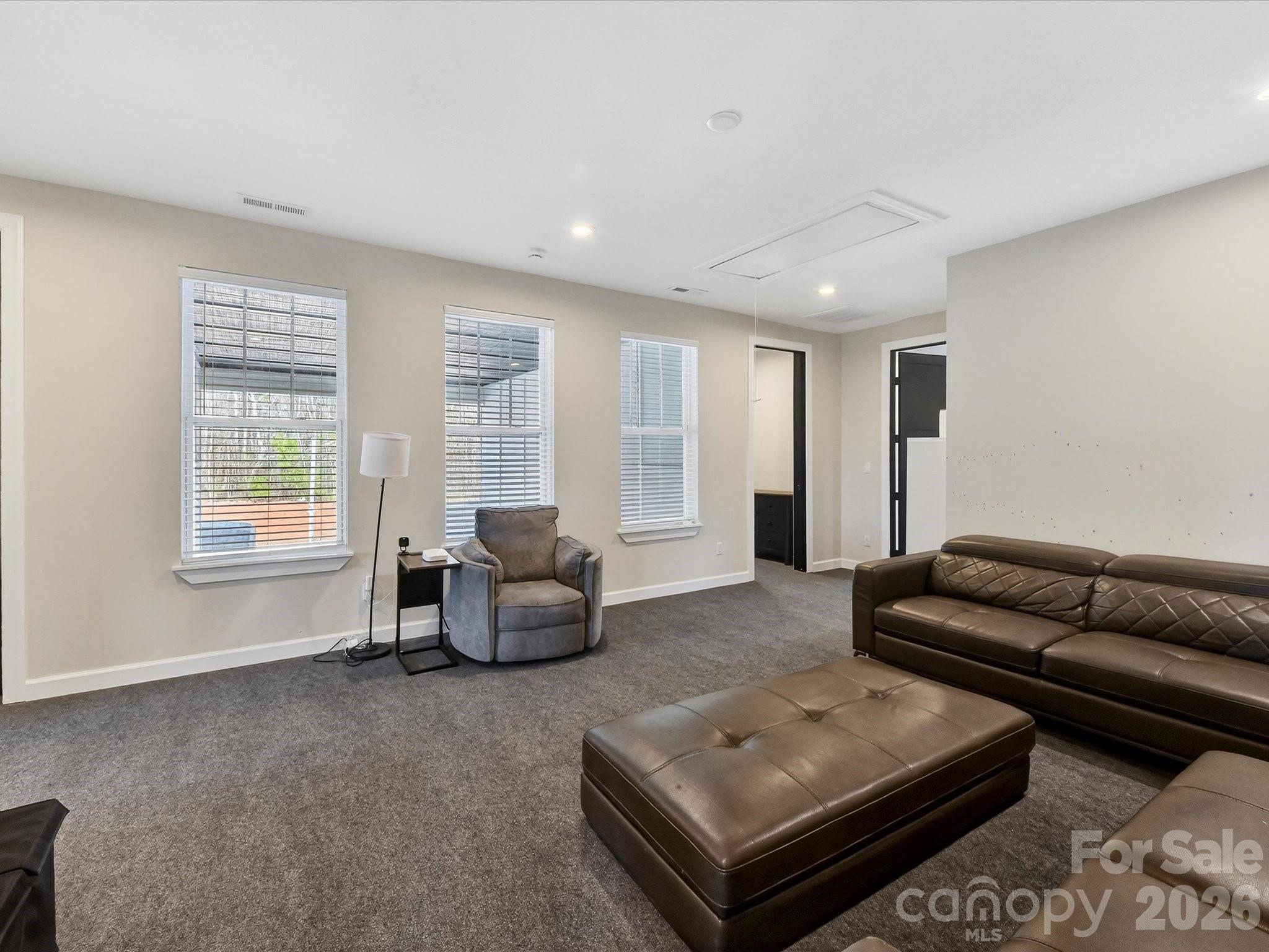 4987 Wildlife Lane