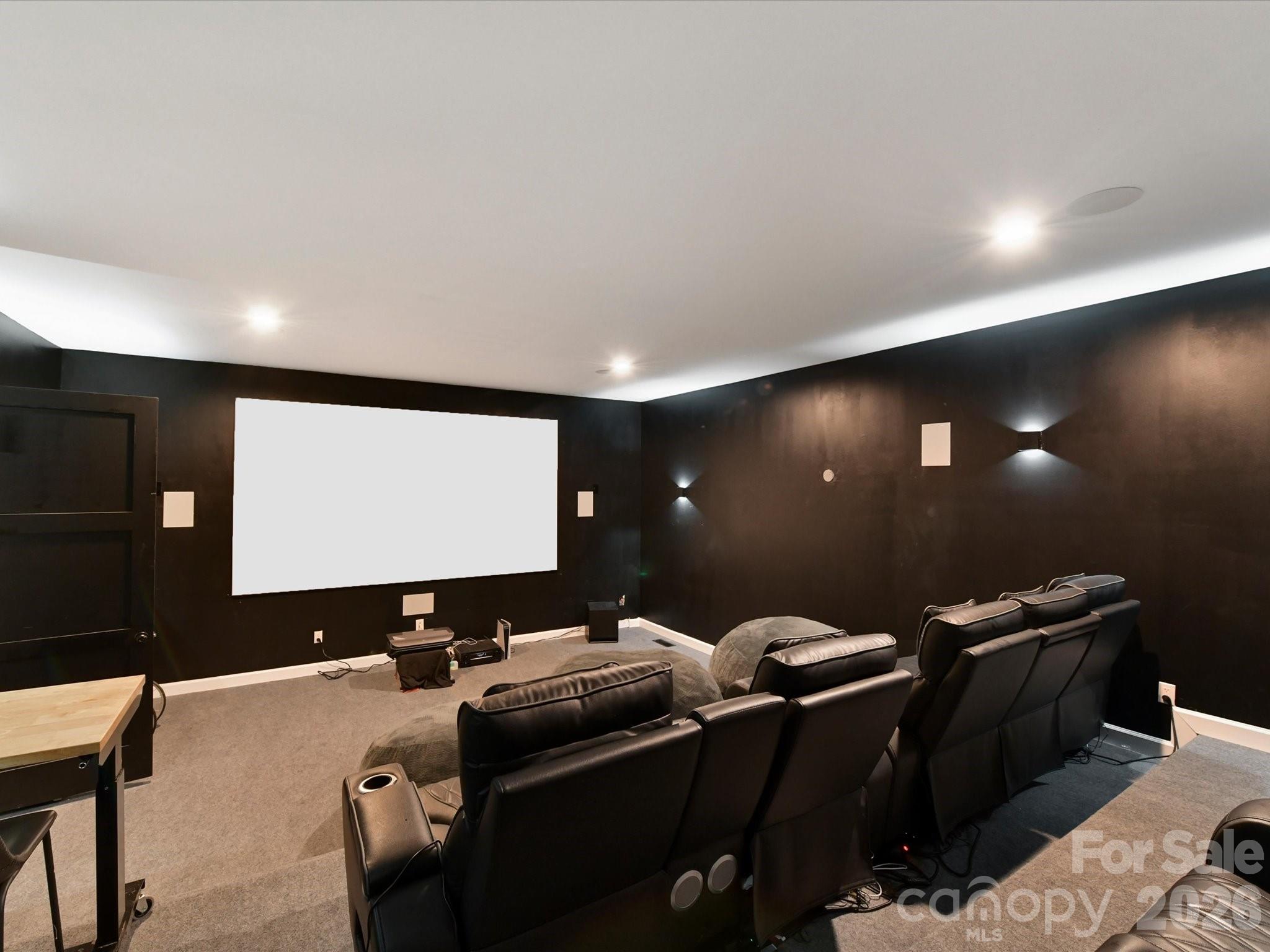 4987 Wildlife Lane