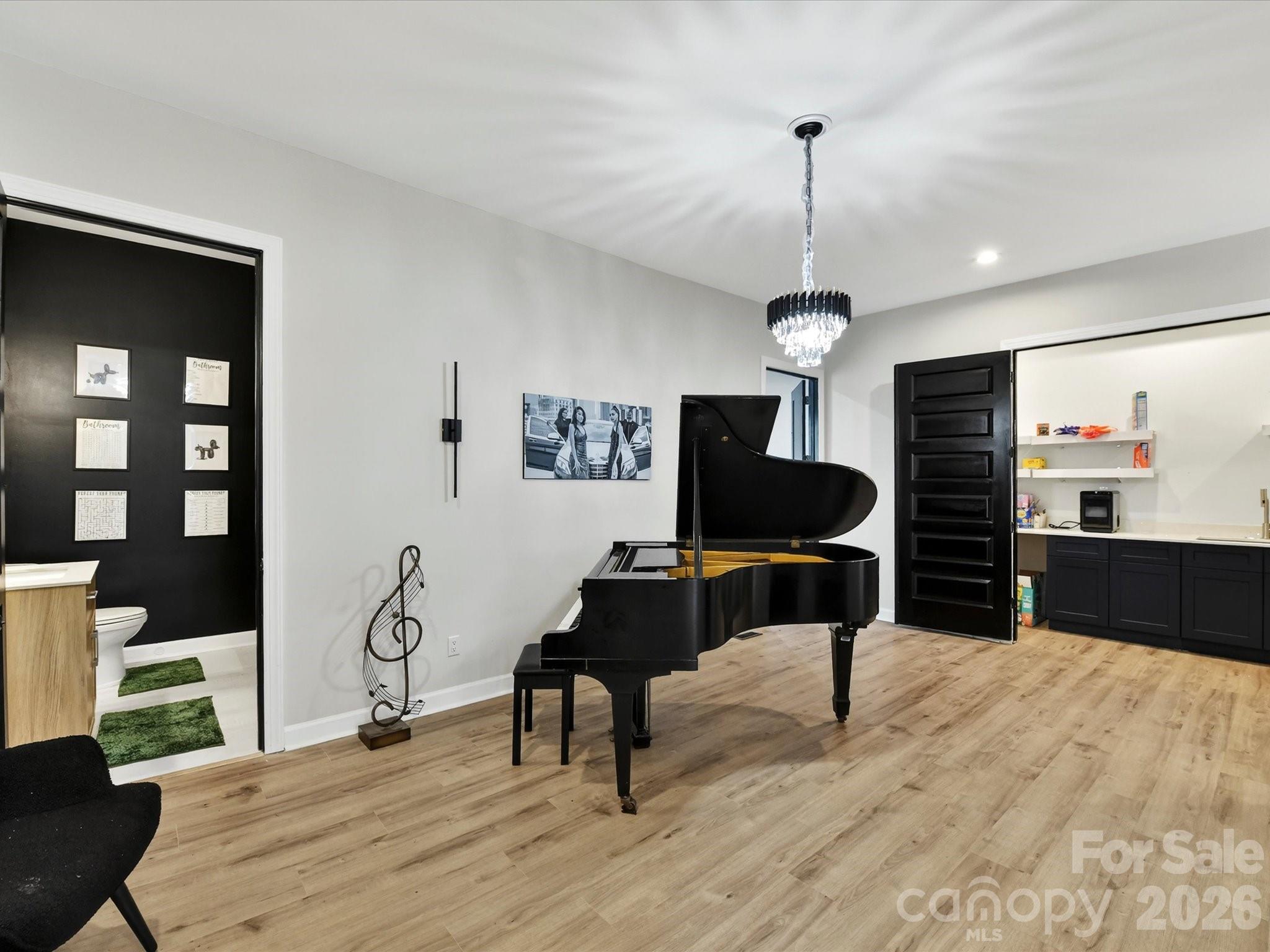 4987 Wildlife Lane