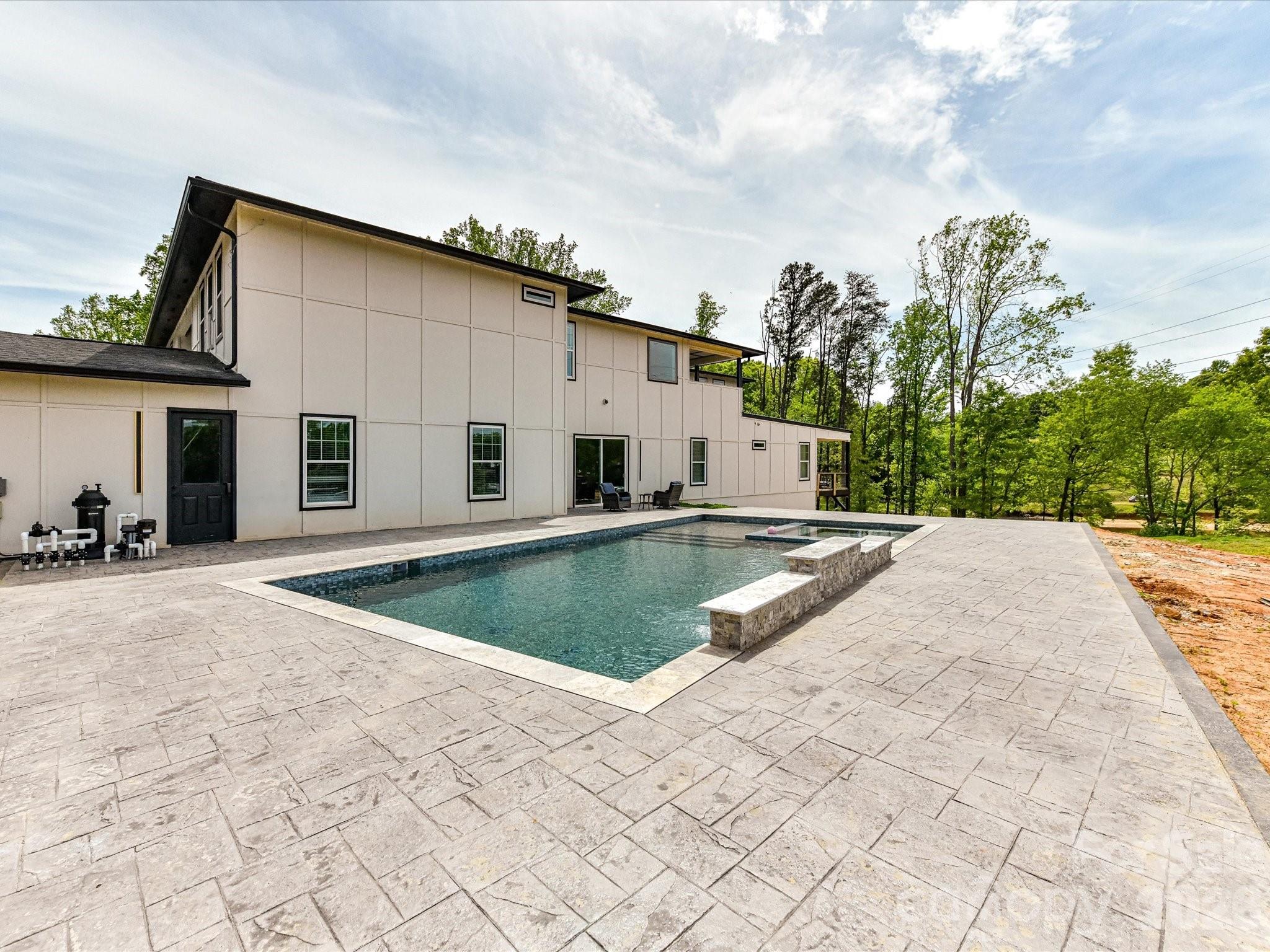 4987 Wildlife Lane