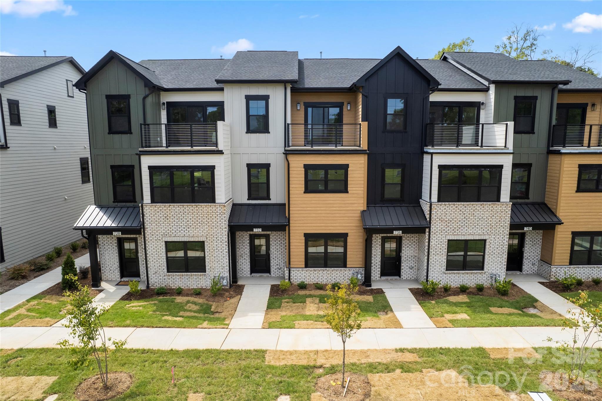 516 Mystic Park Alley Unit: 3