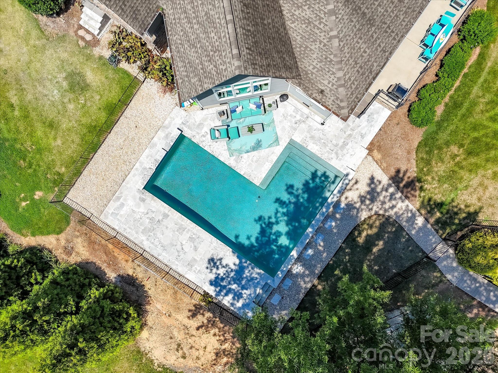 18014 Whispering Oaks Drive