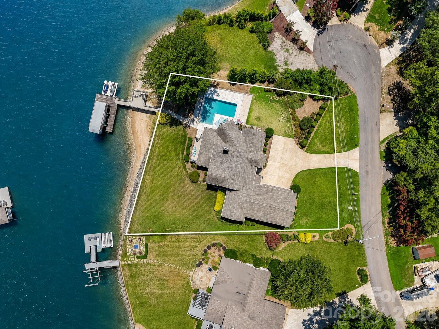 18014 Whispering Oaks Drive