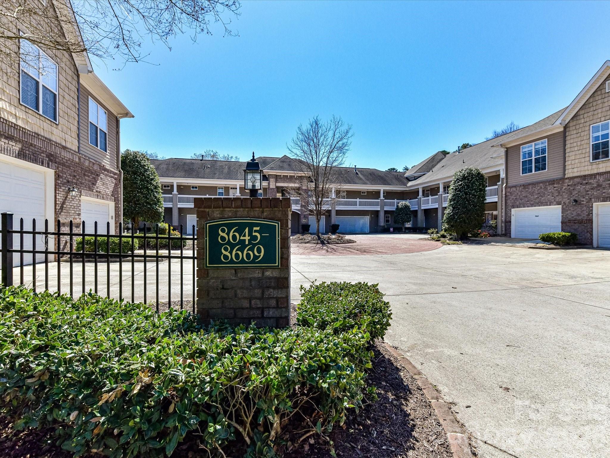 8665 Edinburgh Square Drive
