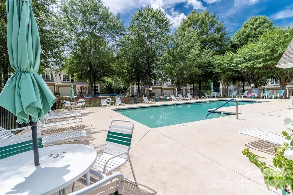 8665 Edinburgh Square Drive