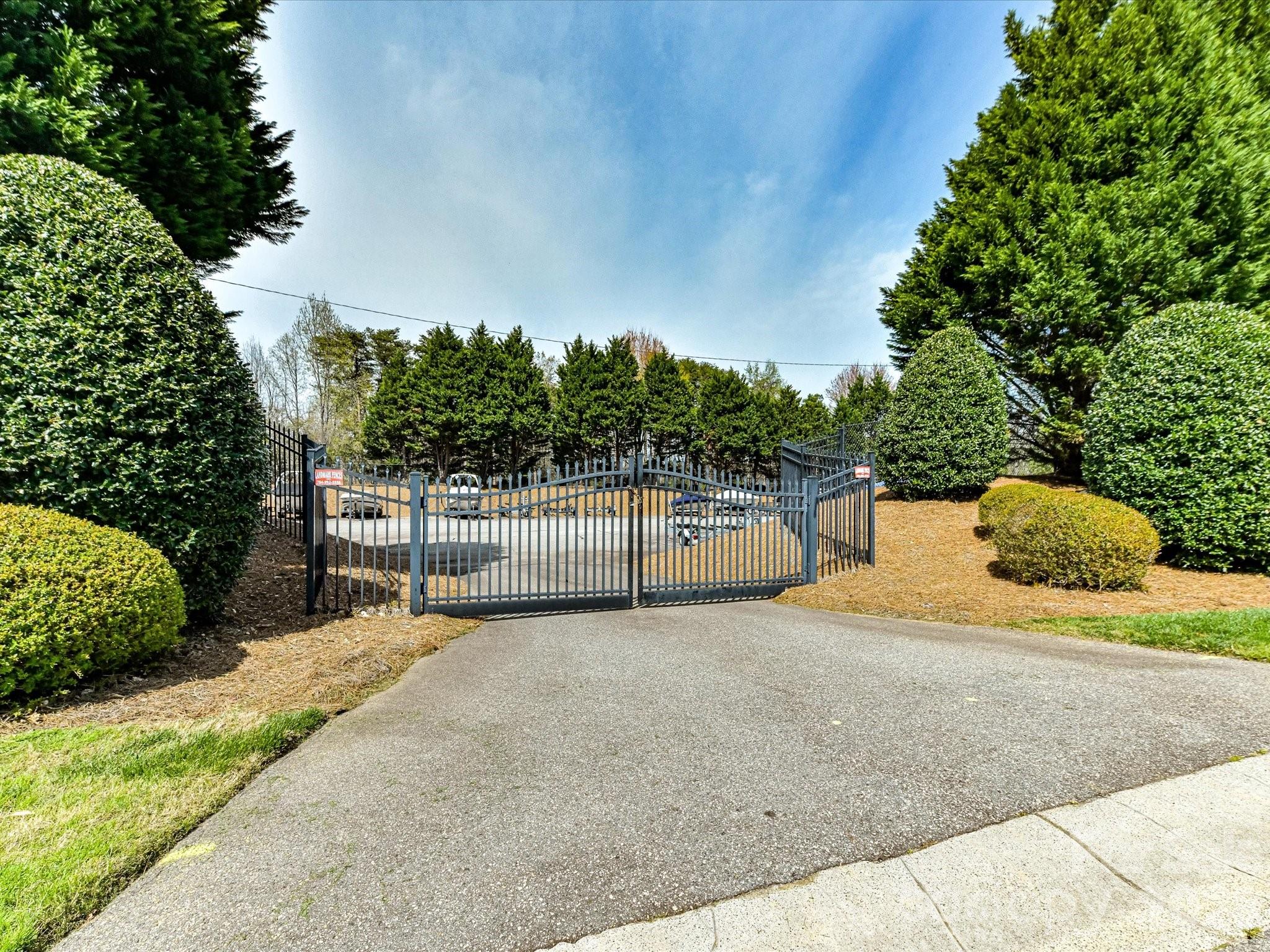4609 Firethorn Court