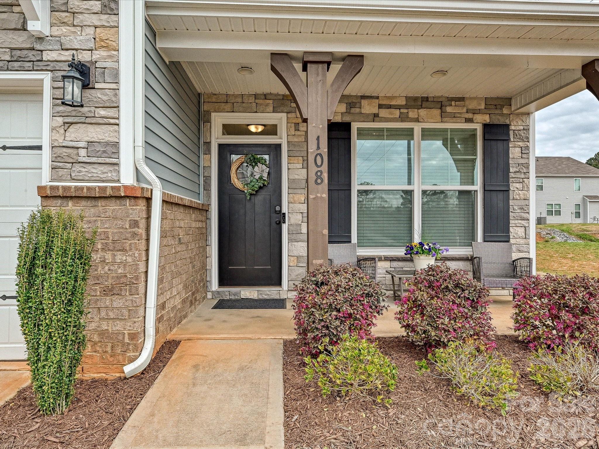 108 Old Field Road