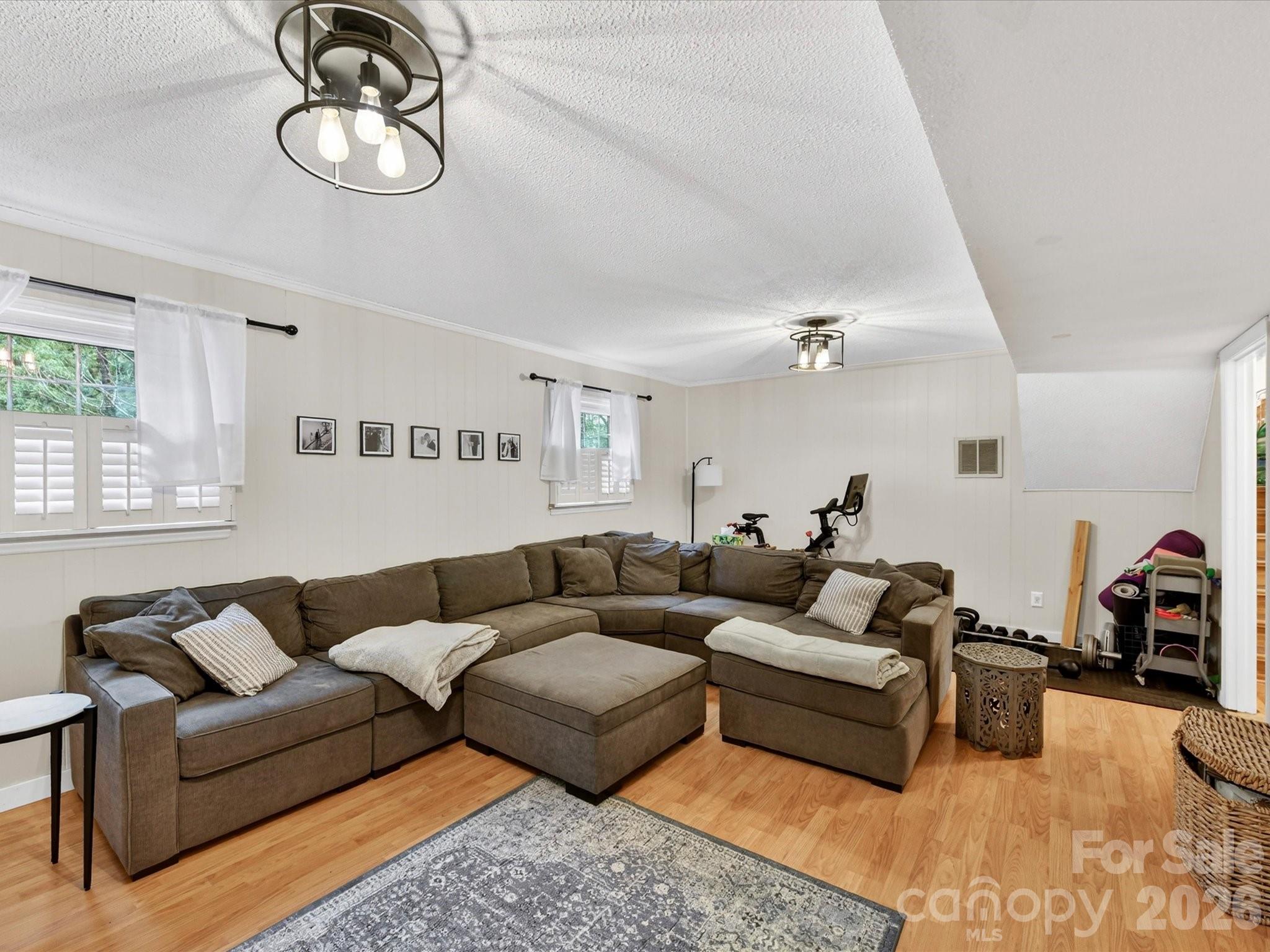 119 Cliffwood Circle