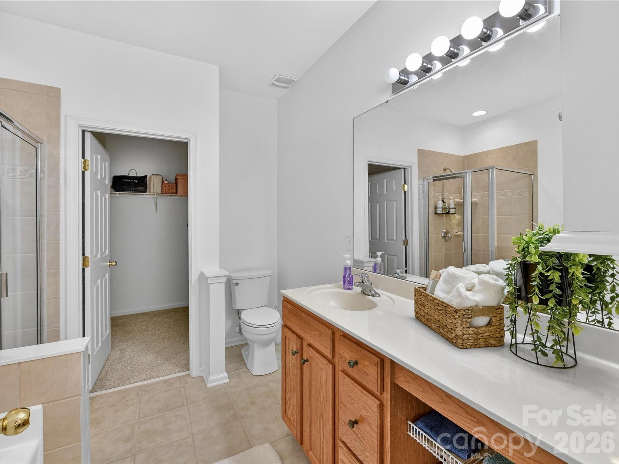 4237 Piccadilly Lane