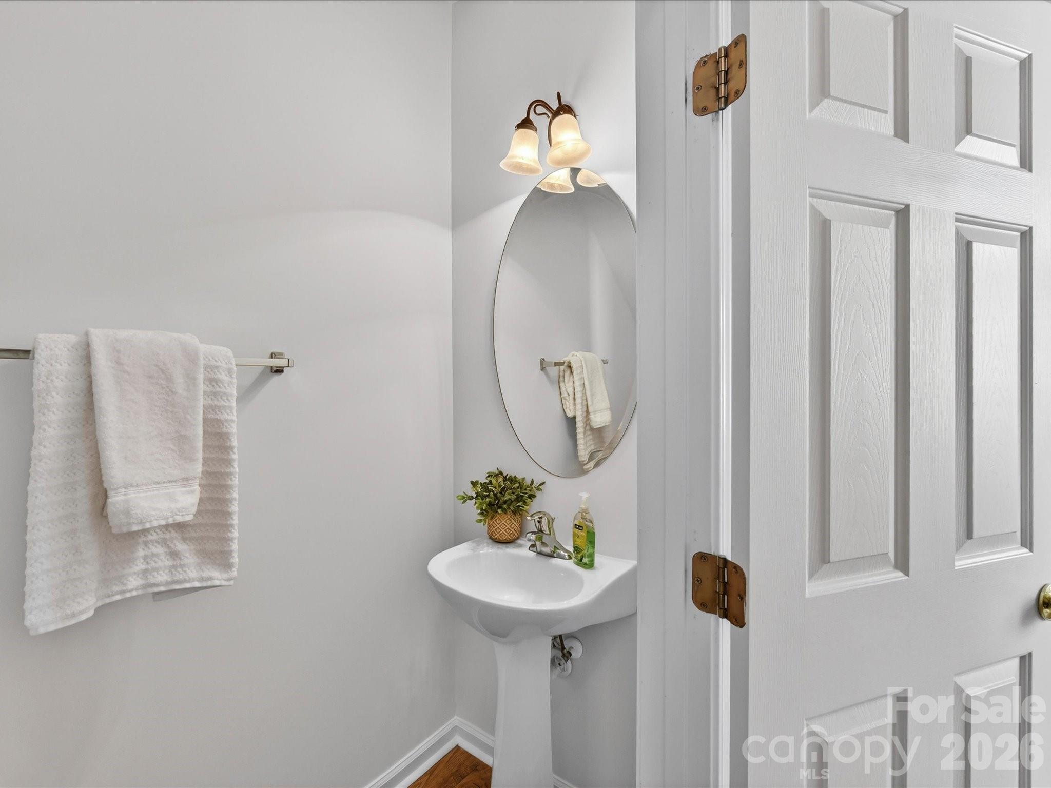 4237 Piccadilly Lane