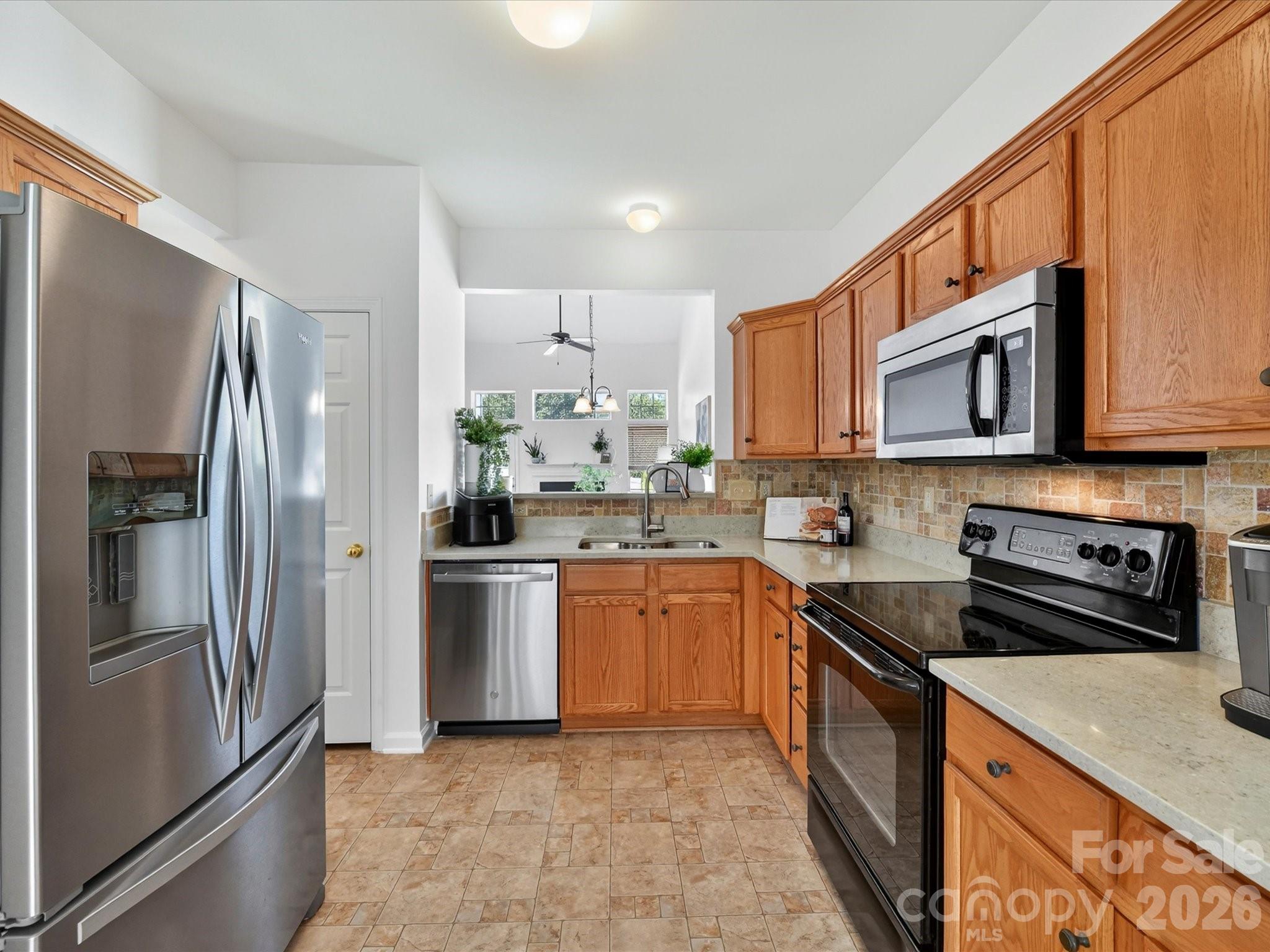 4237 Piccadilly Lane