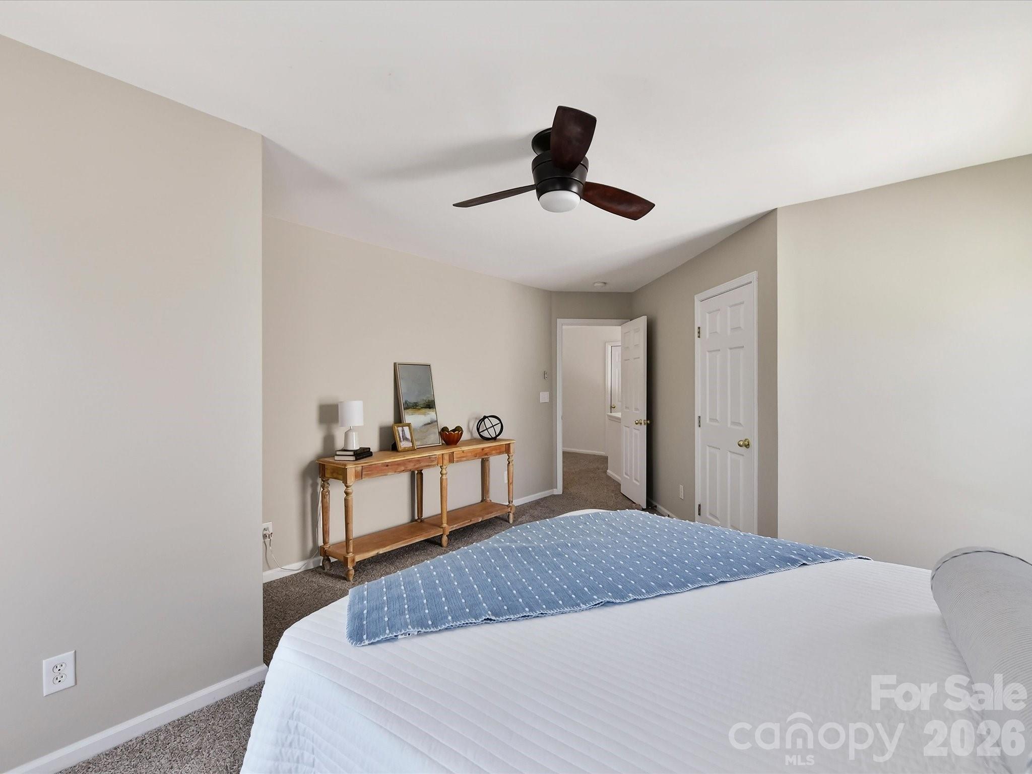 4237 Piccadilly Lane