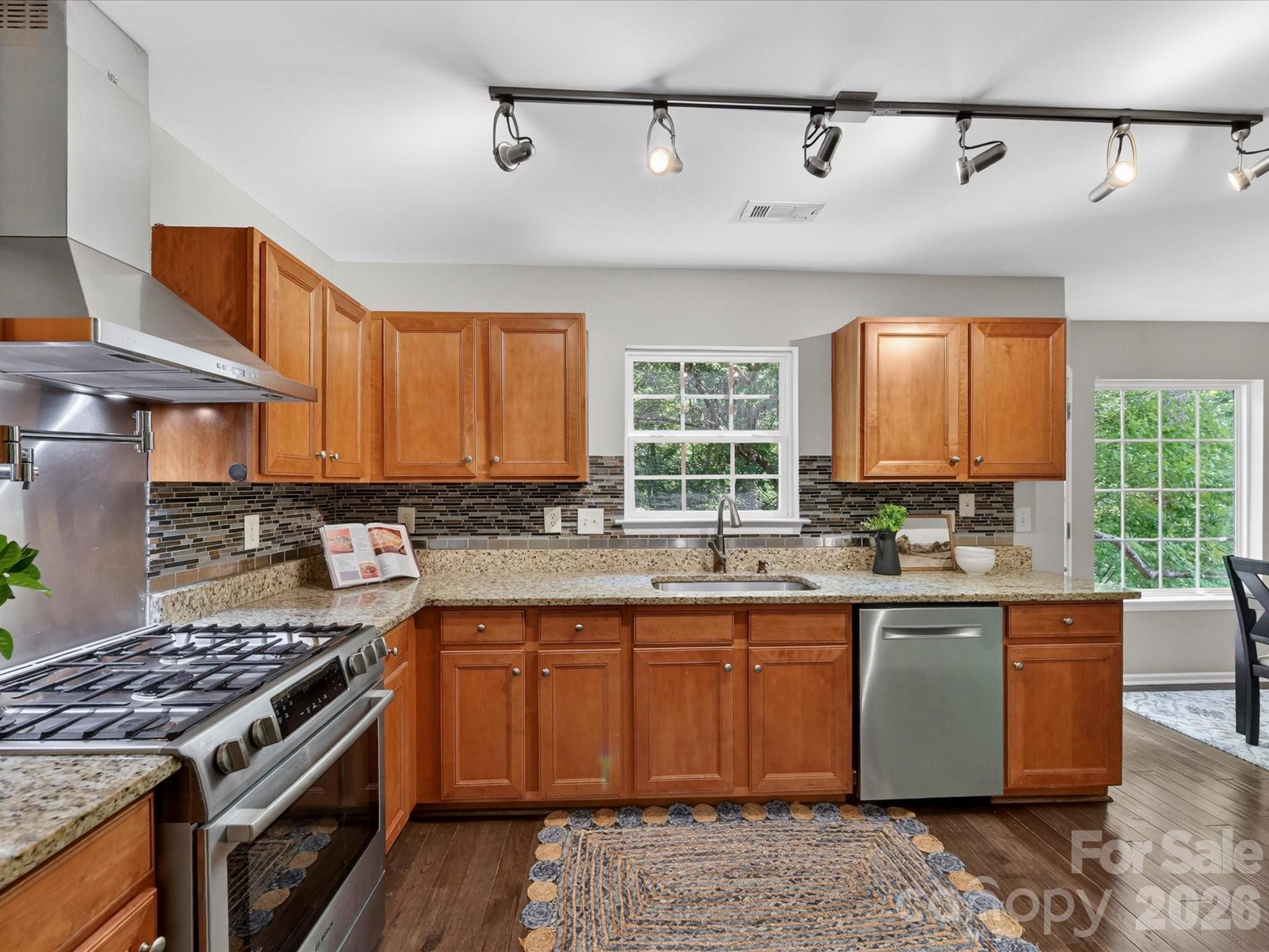 19040 Oakhurst Boulevard