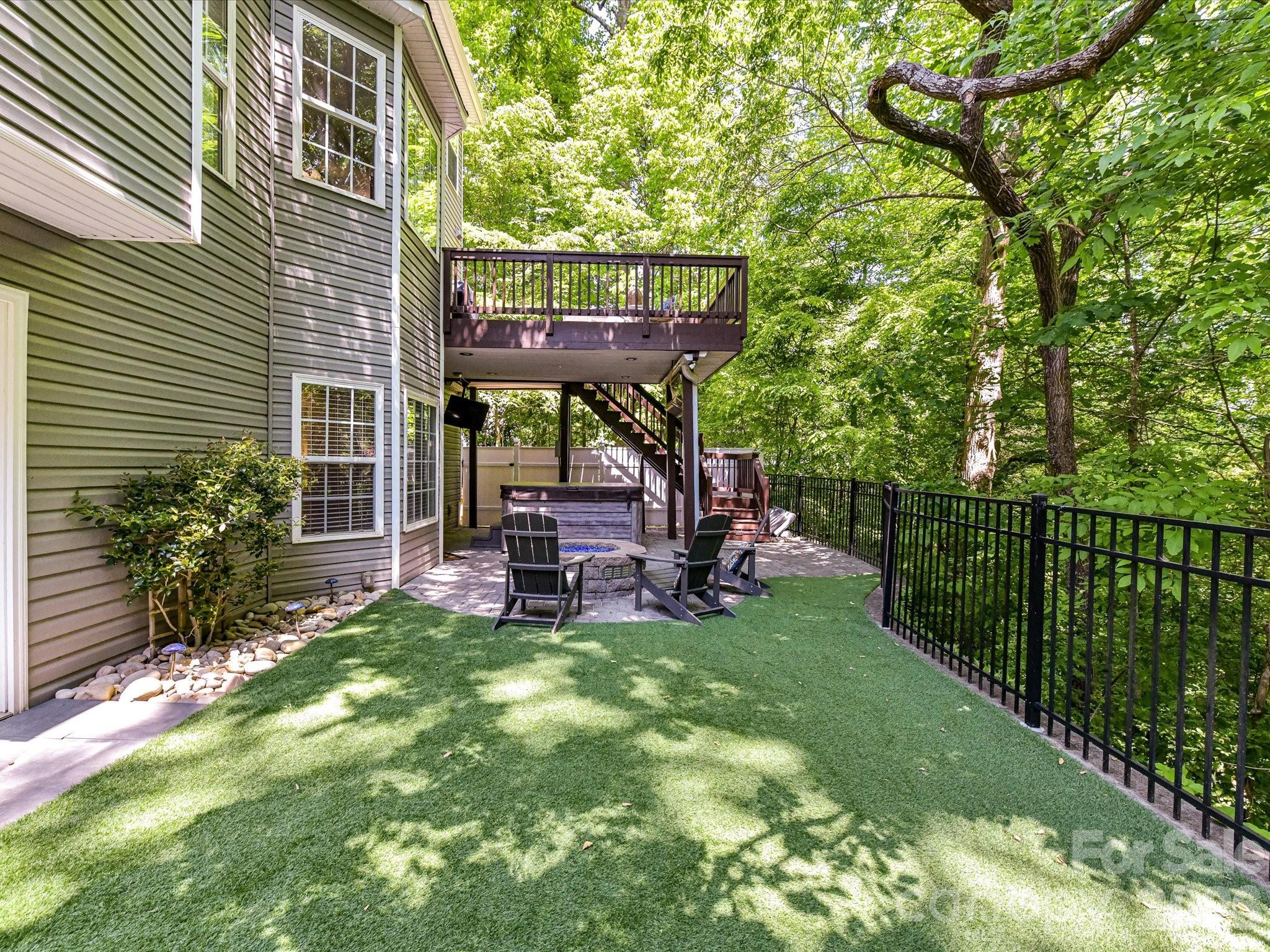 19040 Oakhurst Boulevard