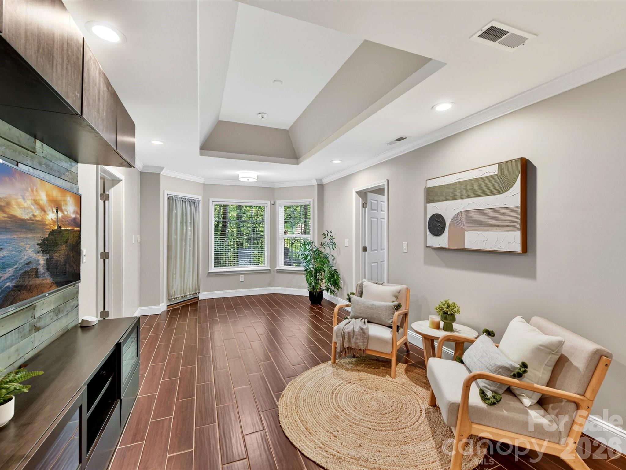 19040 Oakhurst Boulevard