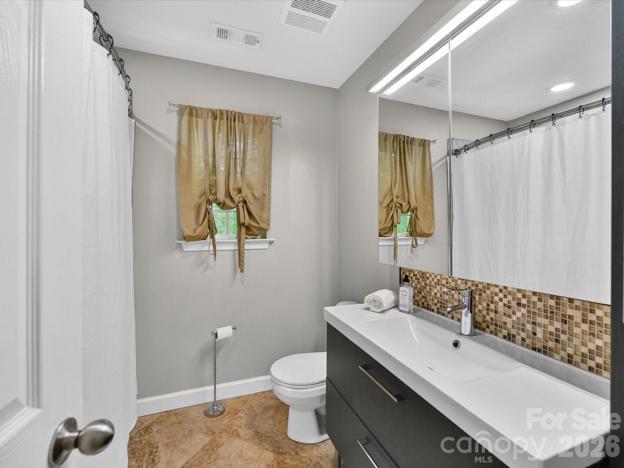 19040 Oakhurst Boulevard