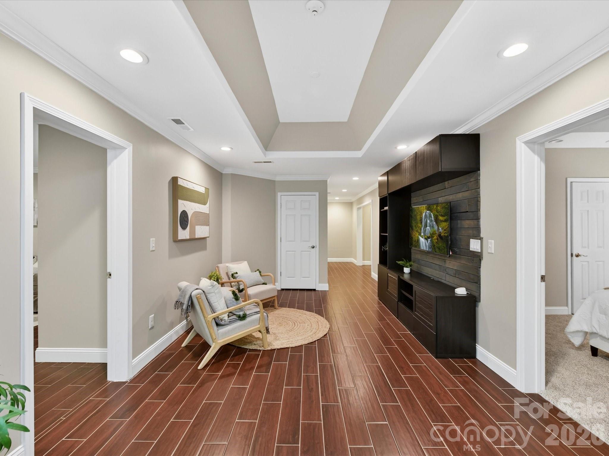 19040 Oakhurst Boulevard