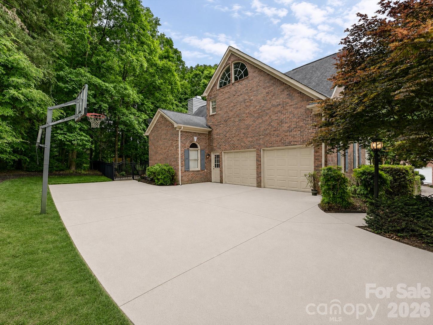 17405 Lynx Den Court