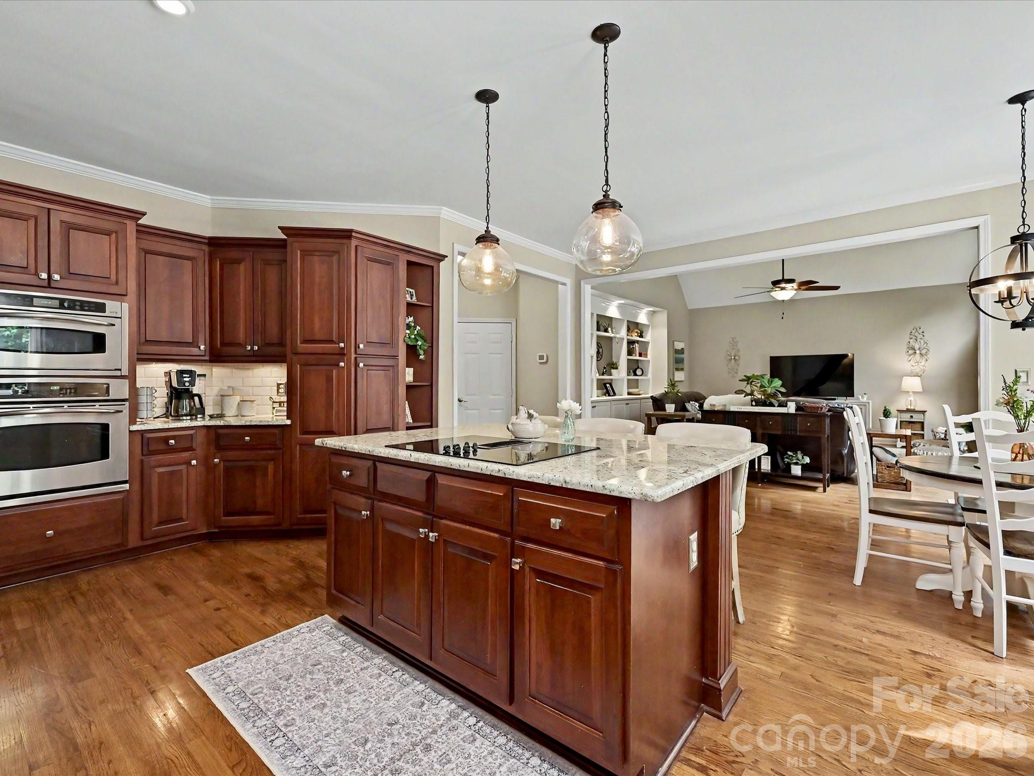 17405 Lynx Den Court