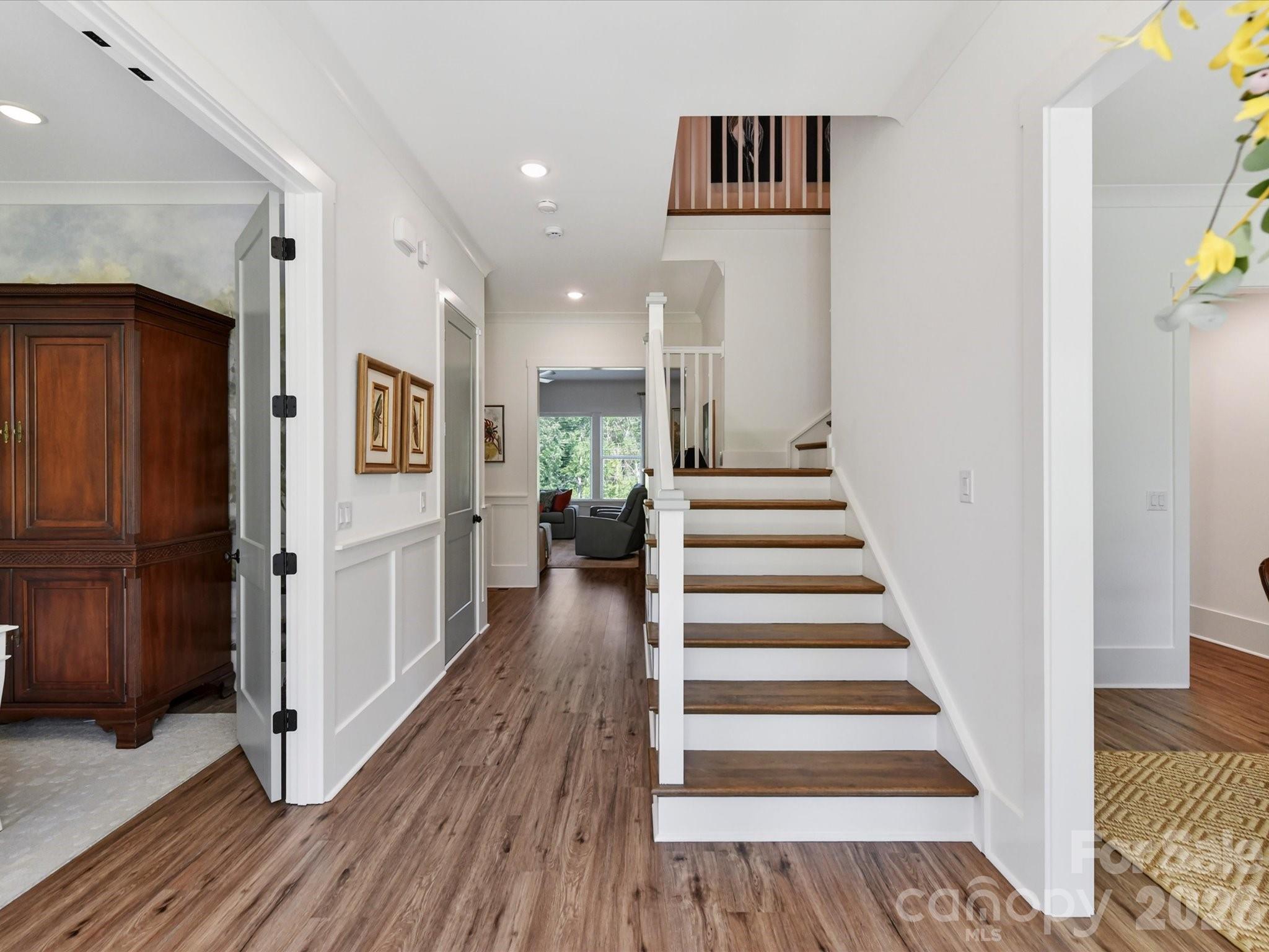 202 Streamwood Road