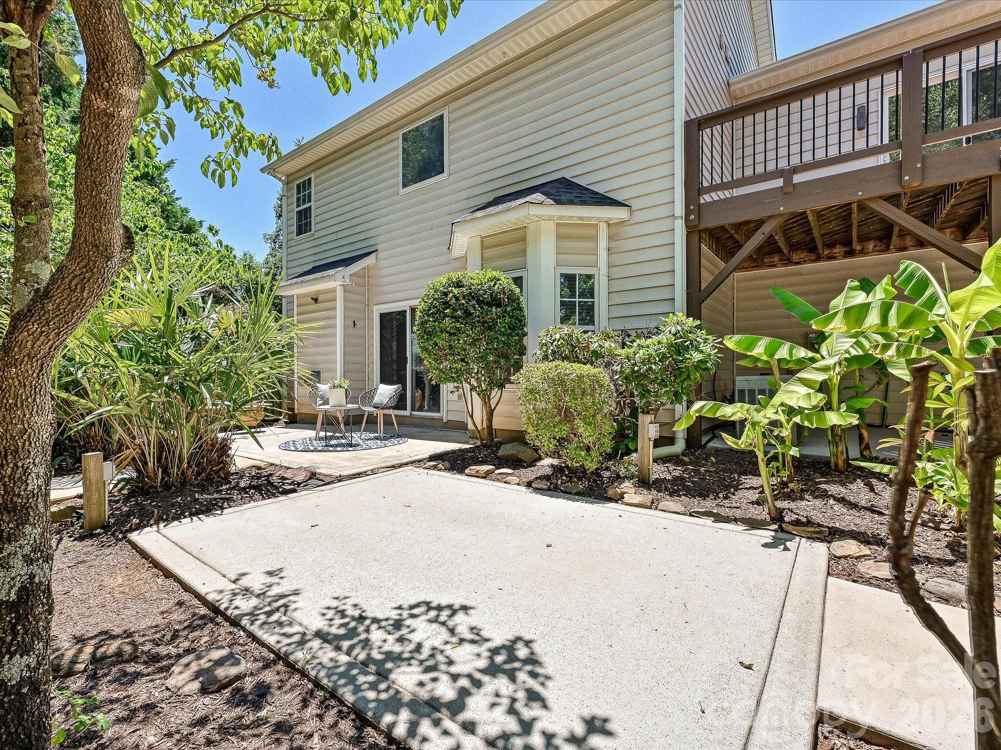 9539 Stawell Drive