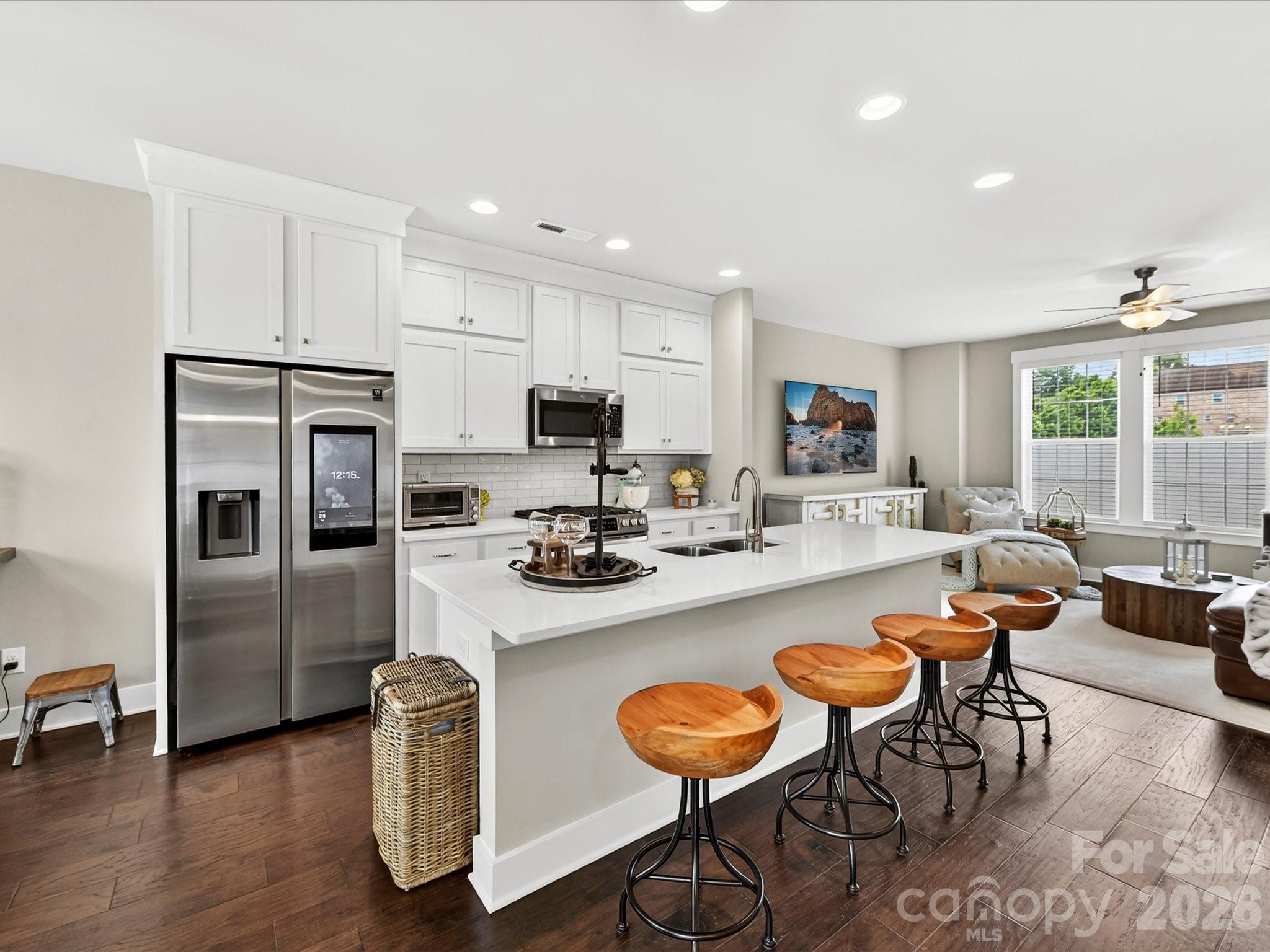546 Amalfi Drive