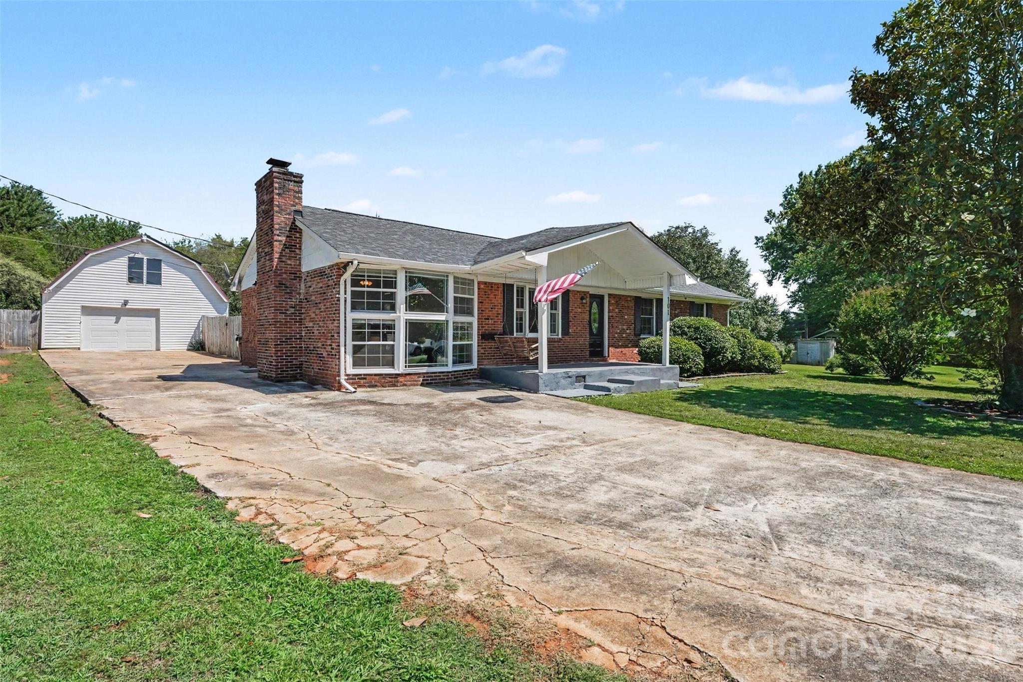 101 E Chamblee Drive