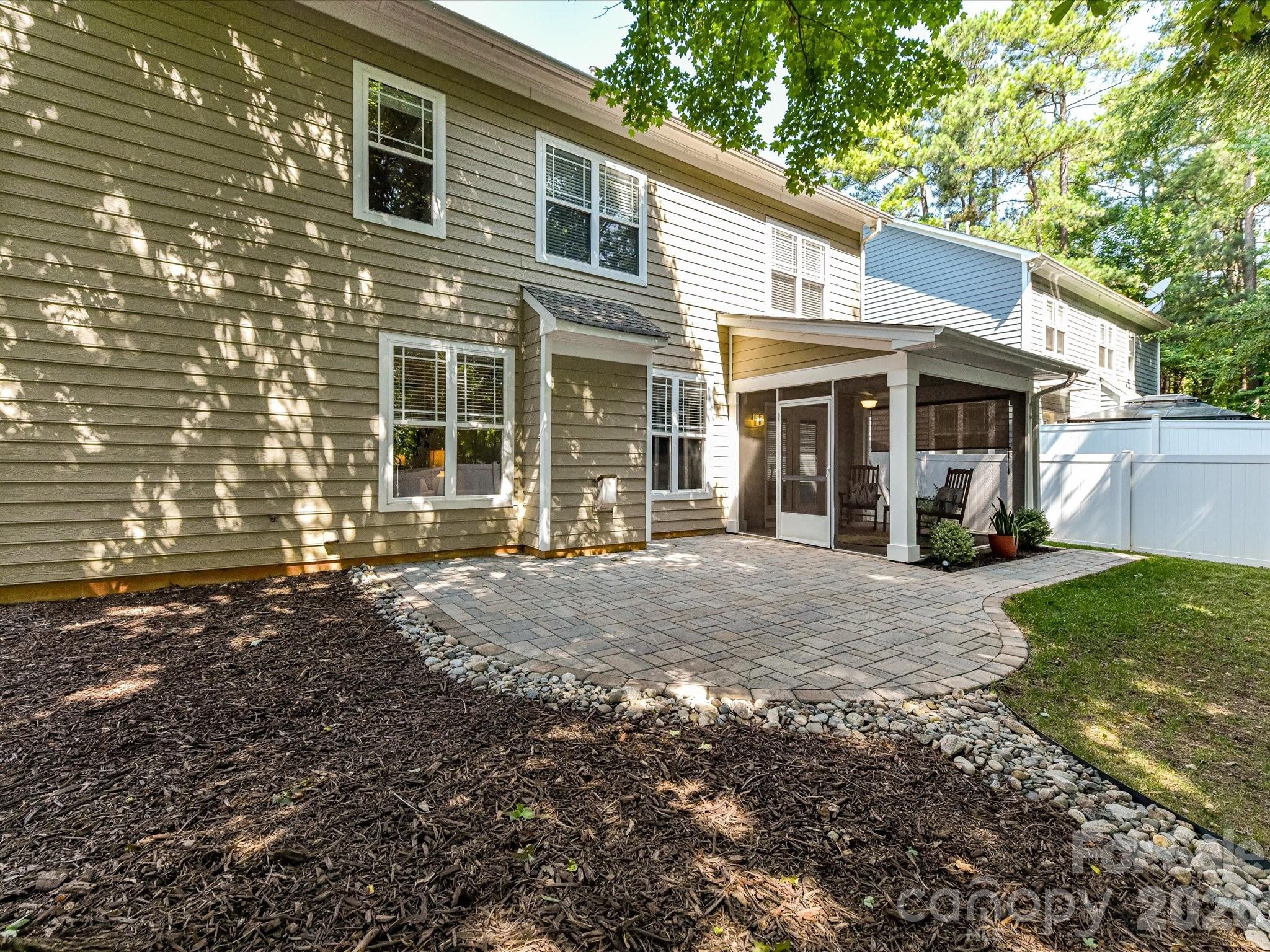 18814 Coachmans Trace
