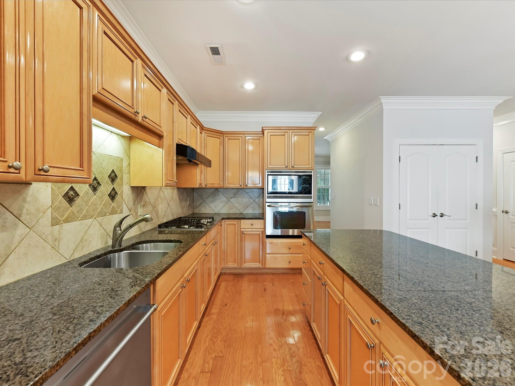 439 Ohenry Avenue