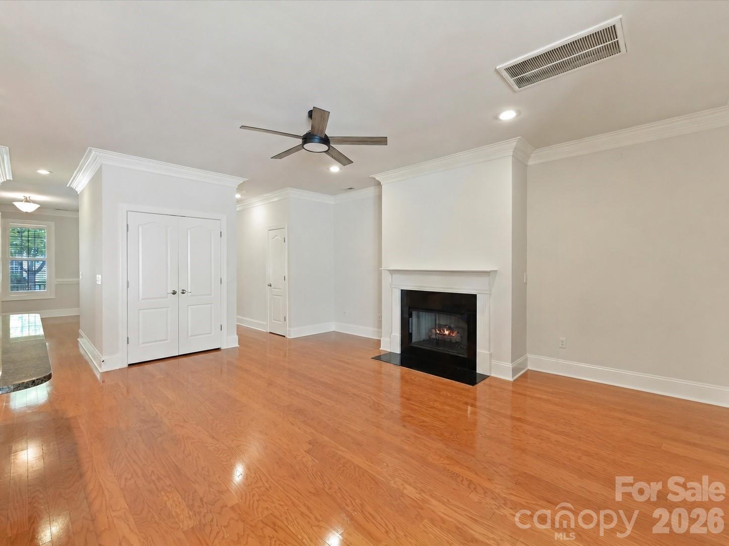 439 Ohenry Avenue